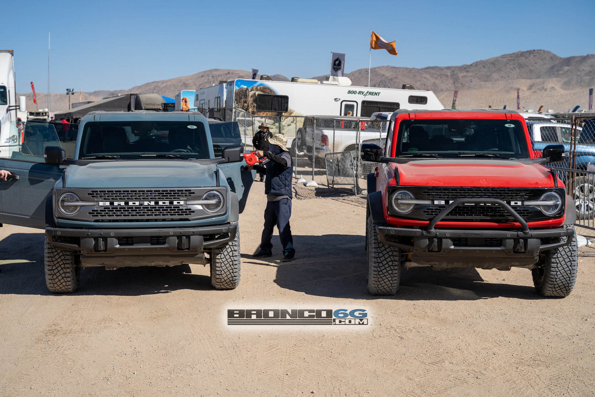 Ford Bronco Badlands vs Wildtrak side by side 01CF7AEE-D3C6-417C-B614-DA0307D14303