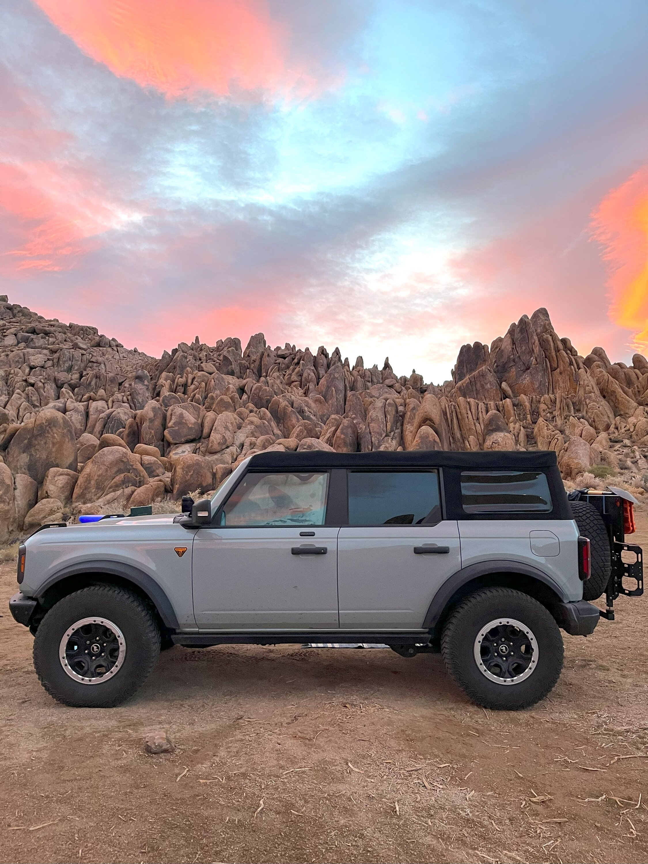 Ford Bronco Finding an EPIC campsite and sleeping in the back of the Bronco - Alabama Hills [pics and video] 1-sunrise