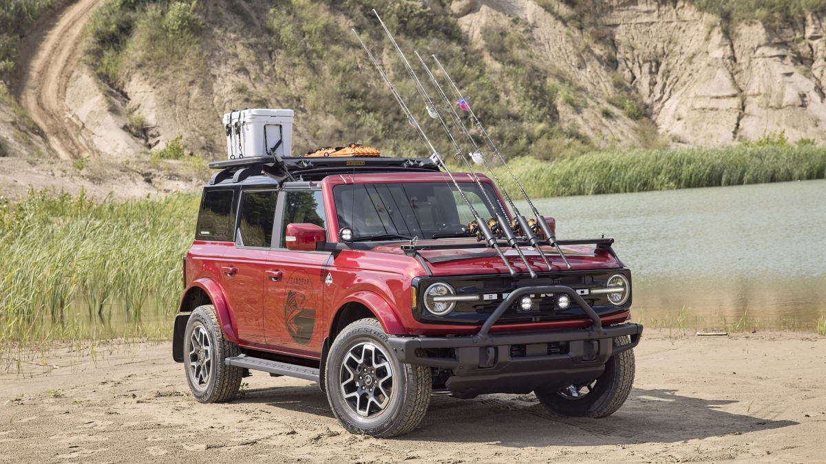 Ford Bronco Introducing the Bronco Four-Door Outer Banks Fishing Guide (Accessories) Concept 1597322953393