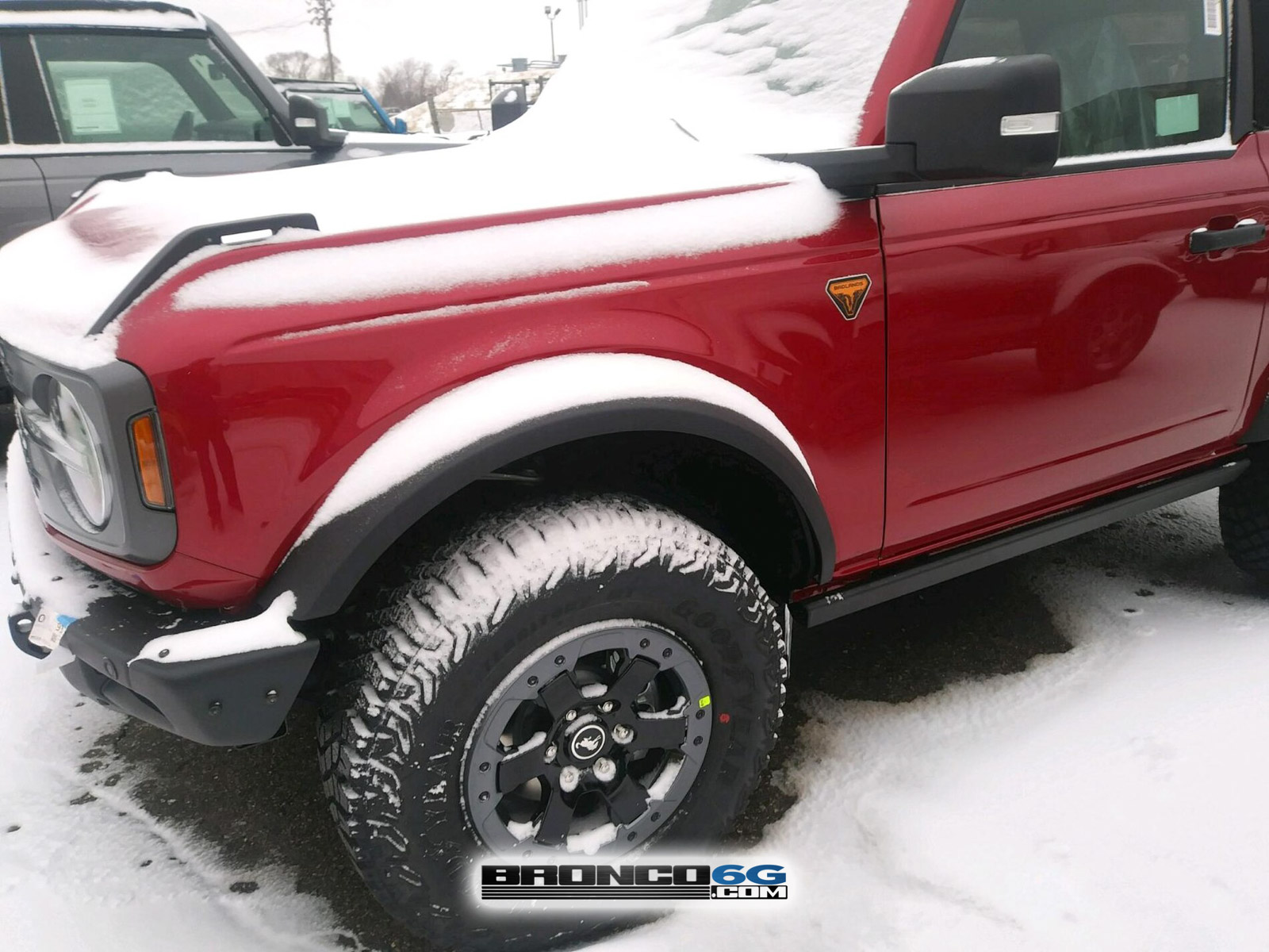 Ford Bronco 📷: Broncos await road tests in snowy FEU Lot🐎 1612152966751