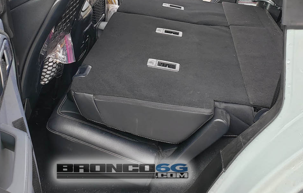 Ford Bronco Remove the bottom of the rear seat in the 4 door 2021 Bronco? 1619478789736