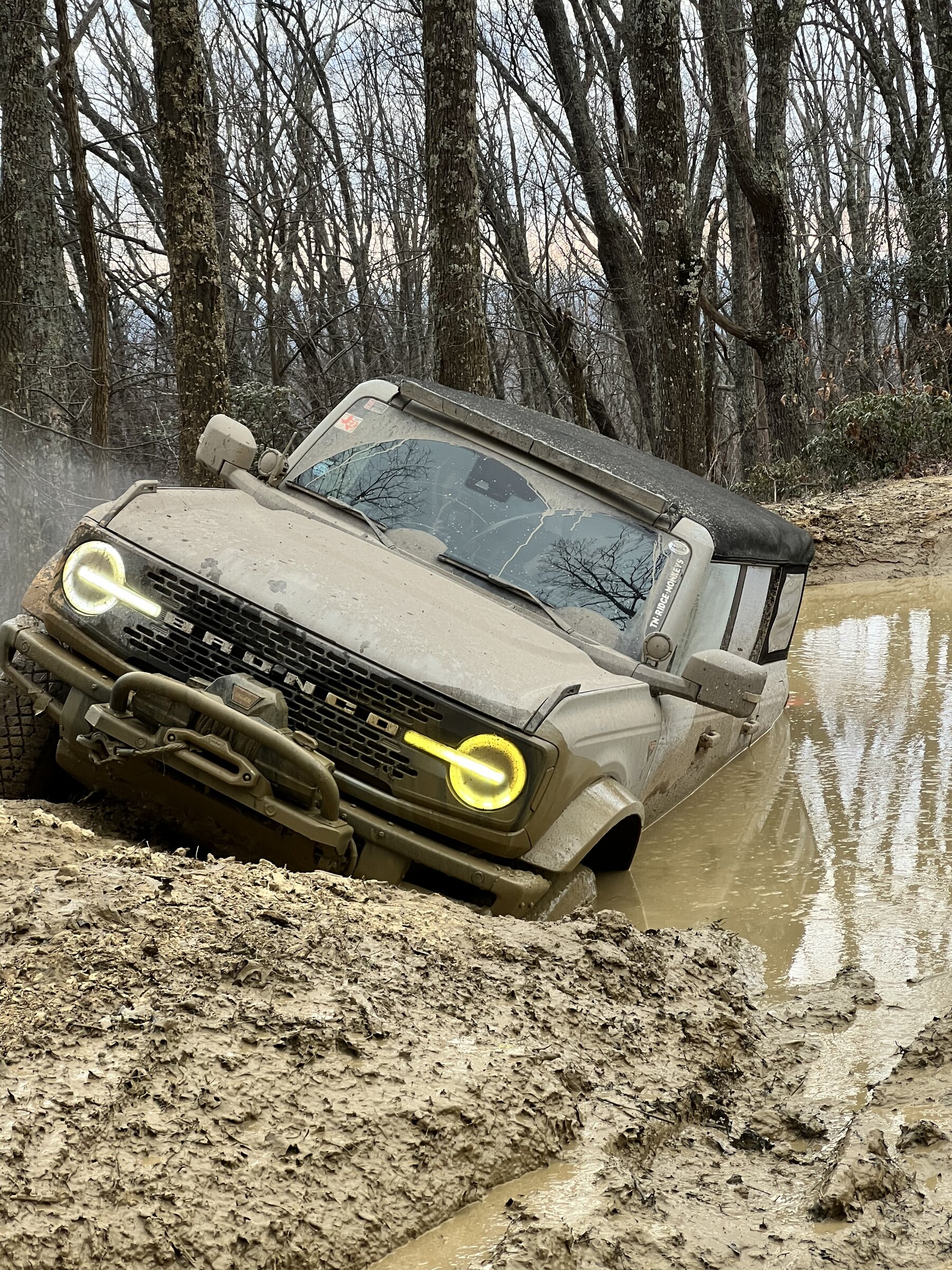 Ford Bronco Broncos off-road in Windrock Park and go for a swim! 1644859342857