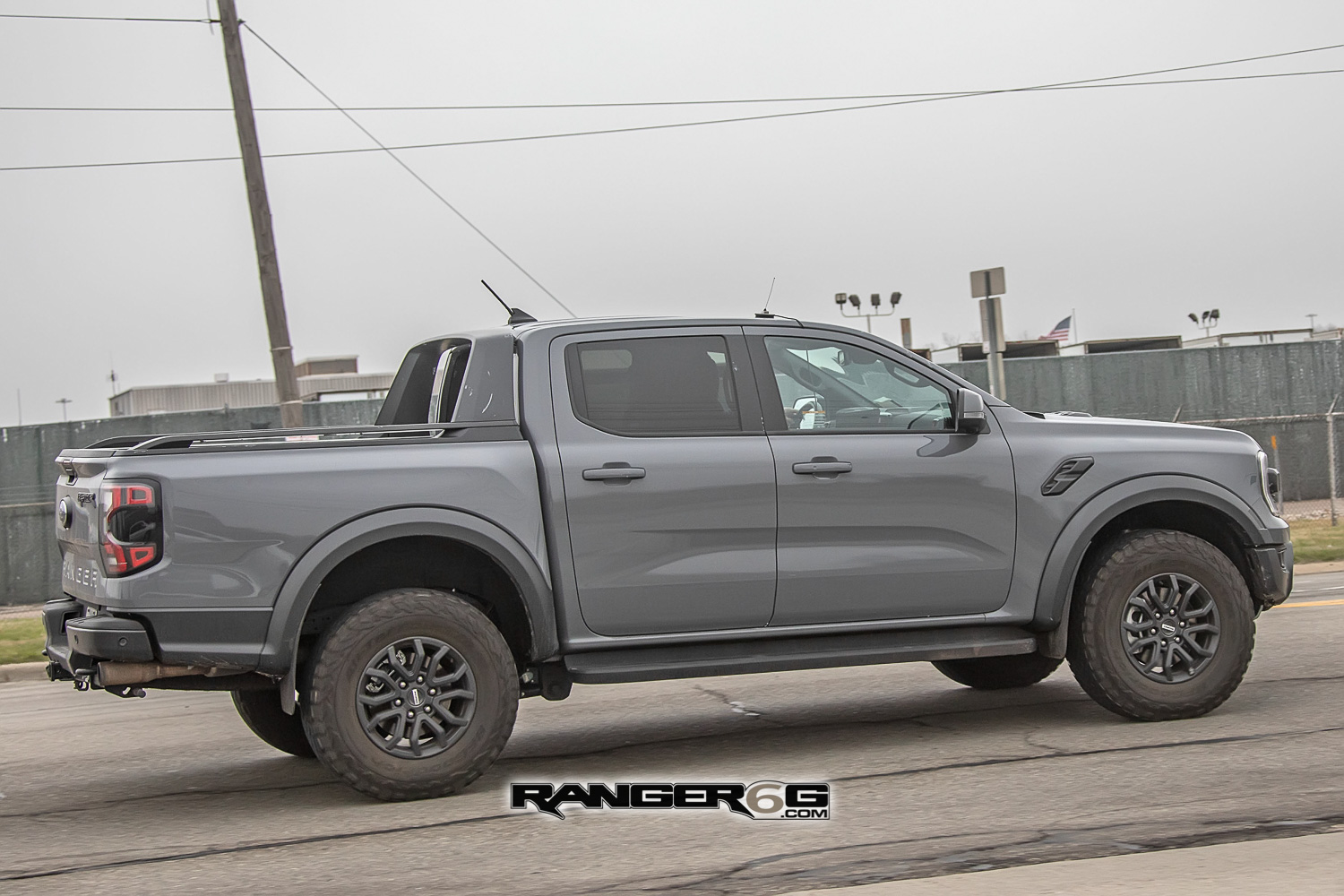 Ford Bronco Spied: Ranger Raptor Undisguised In Gray 🦖 1649364520649