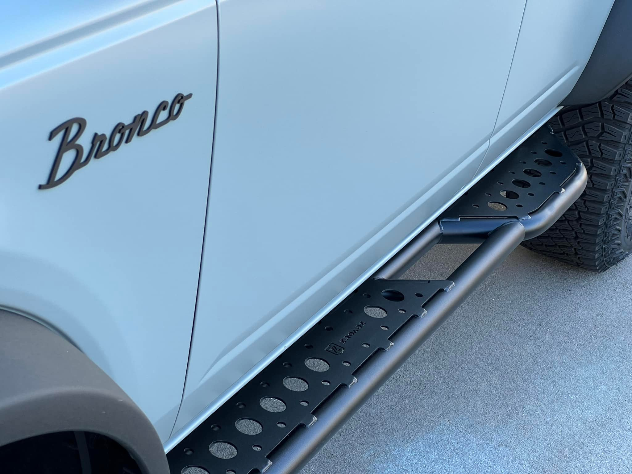 Ford Bronco Loving the new ZROADZ slider steps. 1650941201184