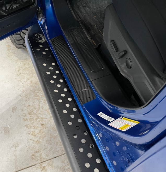 Ford Bronco Lightning Blue First Edition on 37's, 17" Dirtylife beadlocks wheels, King Shocks 1669136380369