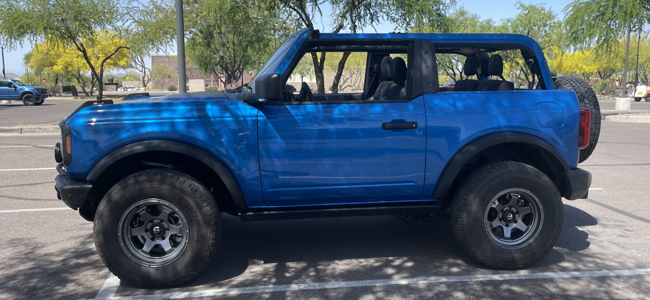 Ford Bronco What is the Best color wheels for a Velocity Blue Wildtrak.. post your pics 1685673307979