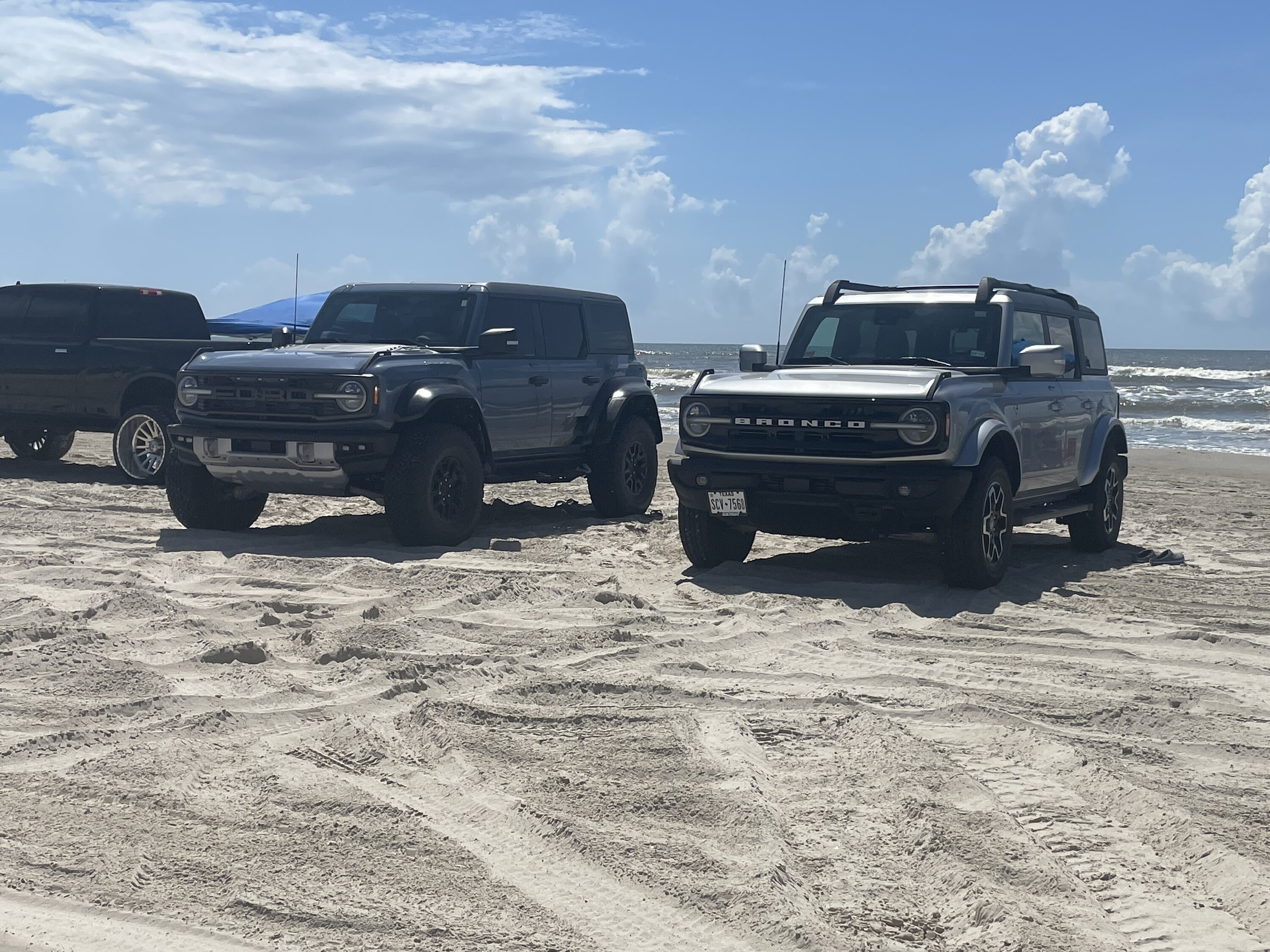Ford Bronco Let’s see those Beach pics! 1688694638331