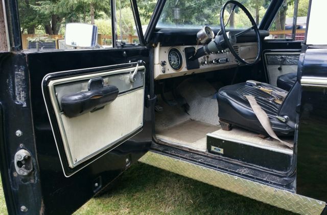 Ford Bronco Wildtrak Bronco Thread 1971-early-ford-bronco-with-original-black-paint-white-interior-great-bronco-8