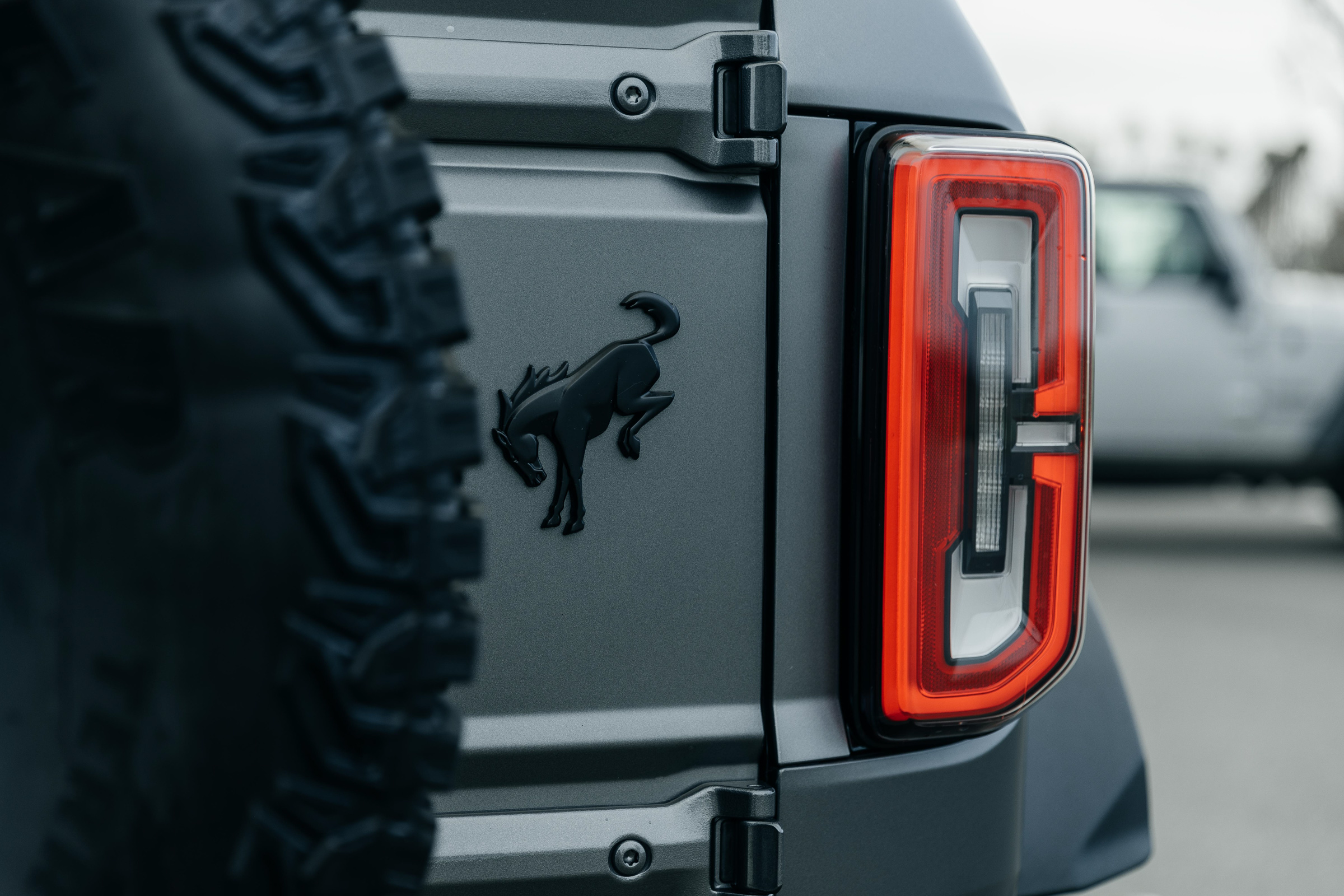 Ford Bronco XPEL Stealth Carbonized Gray - 4 Door Badlands Sasquatch 1R0A5677
