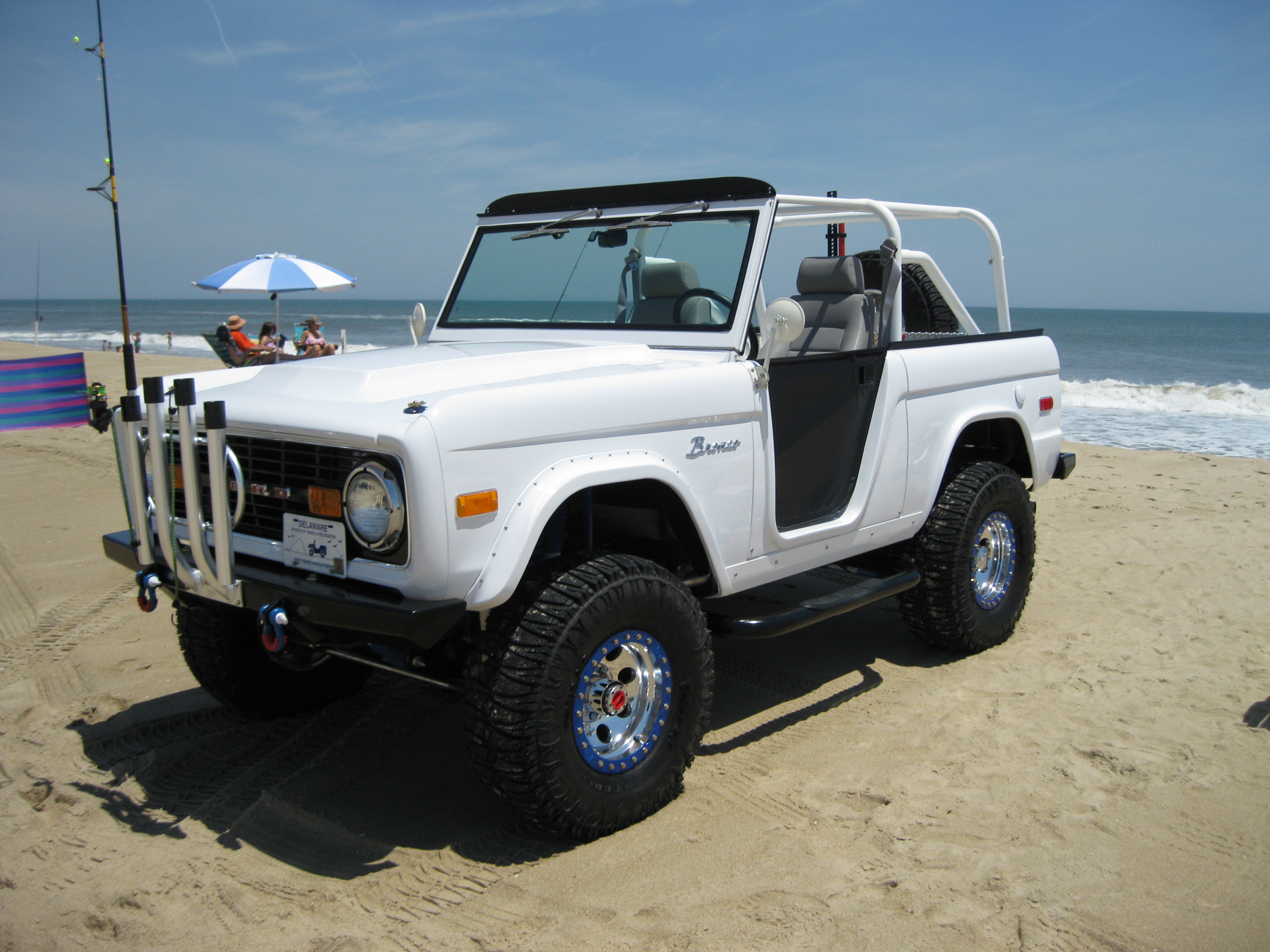 Ford Bronco Beach Builds / Surf Fishing Builds ready for the summer? Post yours! 2014-05-27 00.49.25