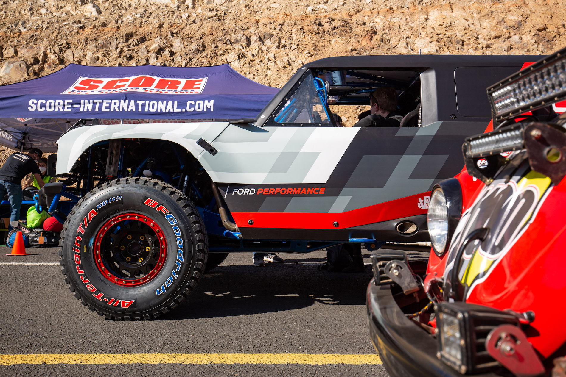Ford Bronco Bronco R Returns to Race in Baja 1000 Today + a Look at Antimatter Blue Bronco 2020_B1K_Bronco_R-9498