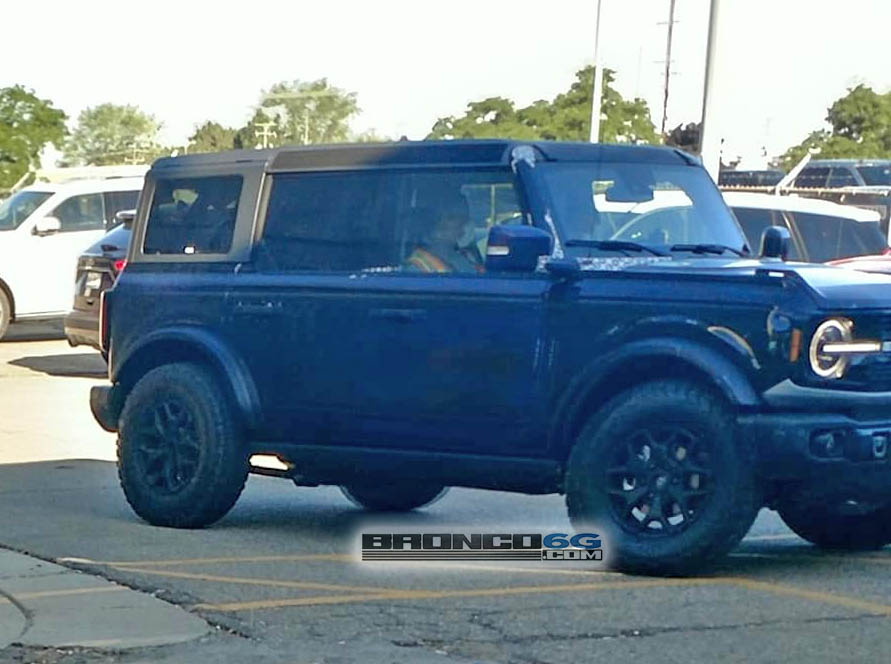 Ford Bronco Spotted: Badlands No-Sasquatch Bronco On 33″ Tires [Updated With Interior] 2021 Bronco Badlands No Sasquatch at Livonia Automactic Transmission Ford 14