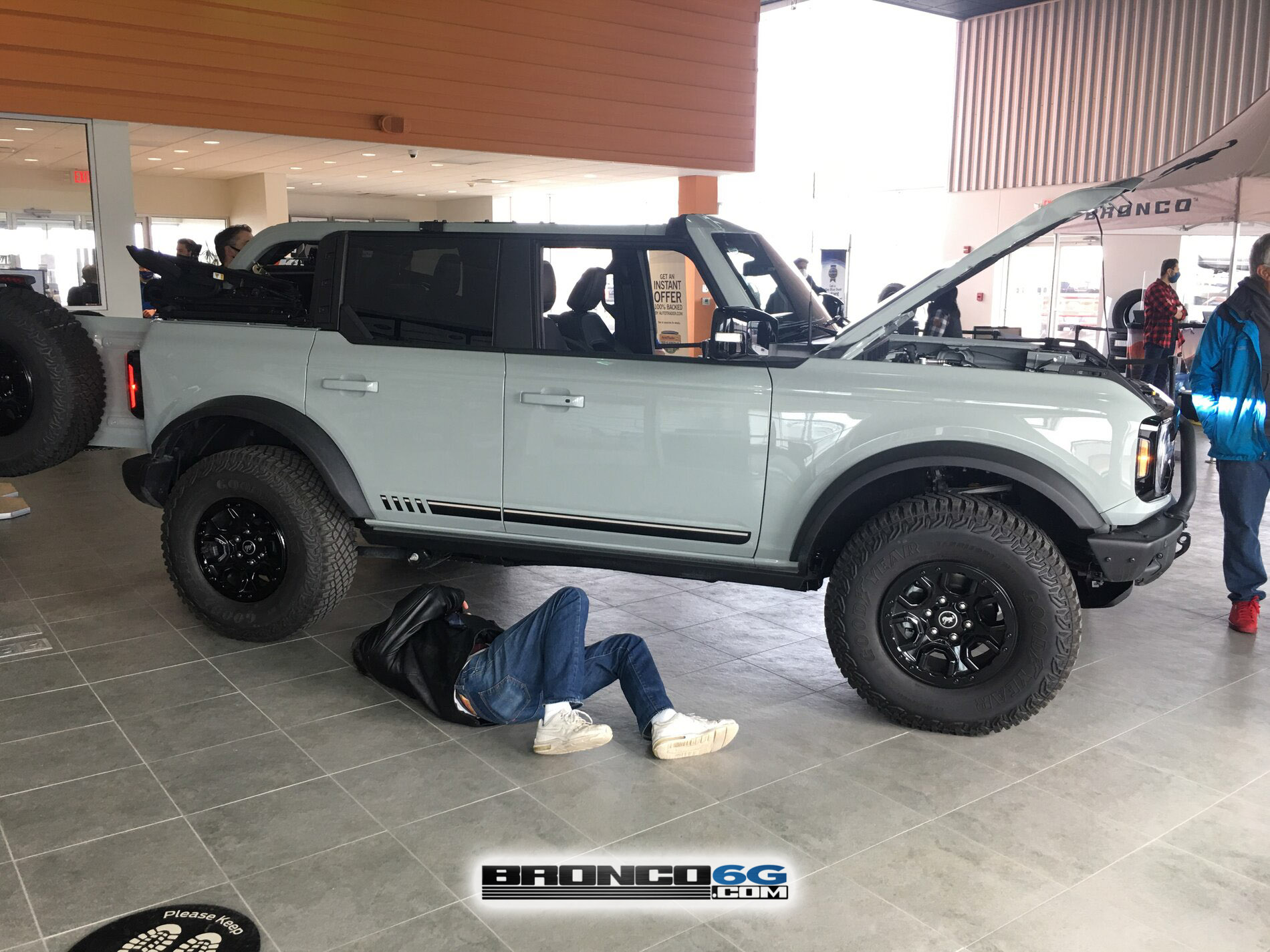 2021 Bronco FIRST EDITION Cactus Gray 4 Door Soft Top Preview Event 14.jpg