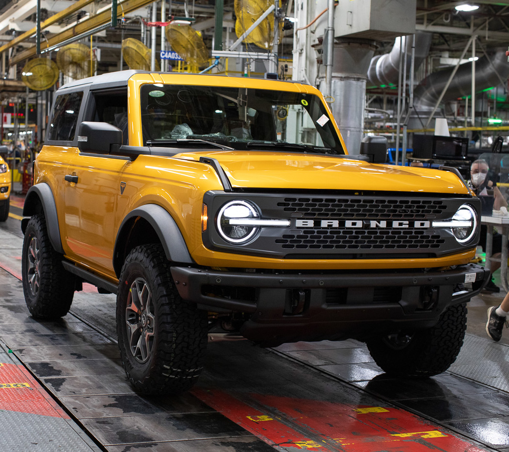 Ford Bronco Cyber Orange - Yay or Nay? 2021-bronco-production-michigan-assembly-plant-17