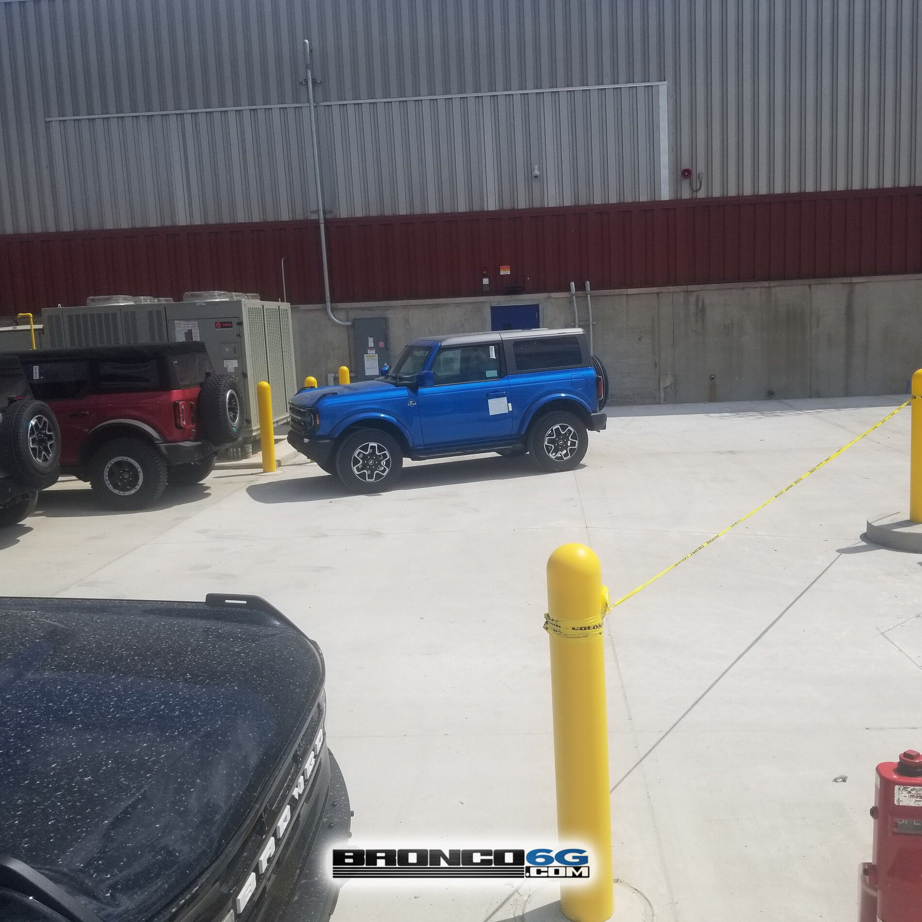 Ford Bronco Pics of 2021 Broncos in MAP holding yard area. Any requests for pictures? 2021 Broncos holding area MAP plant factory 13