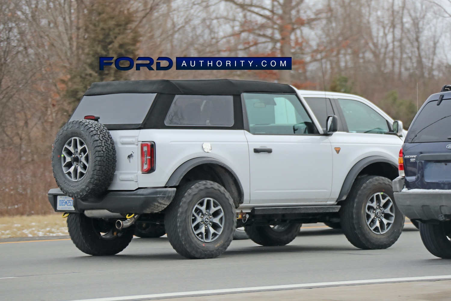 Ford Bronco 📷Spotted in the Wild..2 door Oxford White Badlands with Fastback 2021-Ford-Bronco-2-Door-Badlands-Fastback-Soft-Top-Exterior-February-2021-004