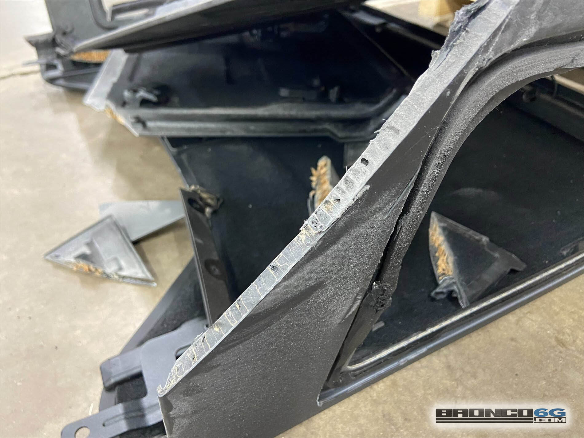 2021 Ford Bronco MIC Hard Top 1.0 construction material cross section inside 1.jpeg