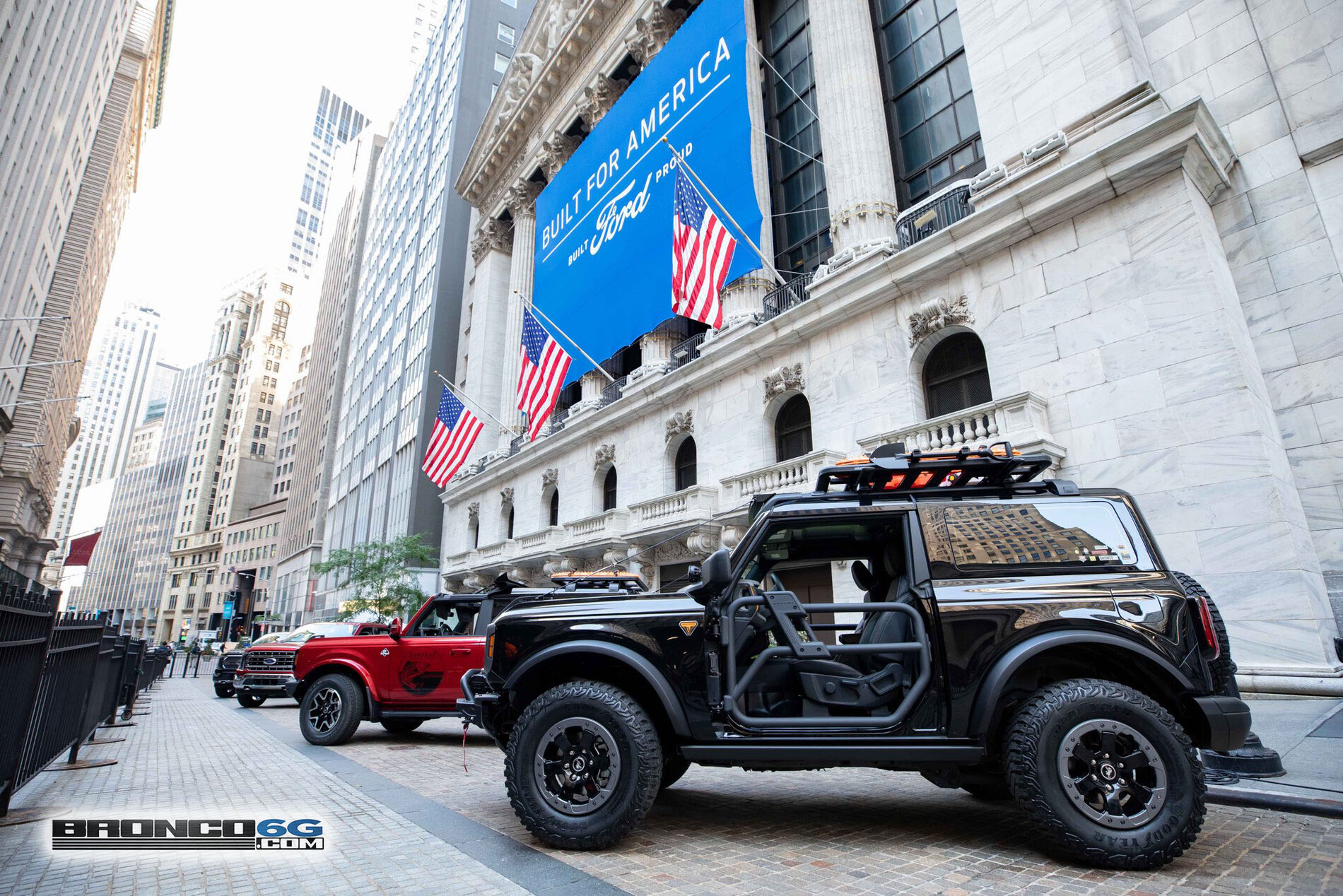 Ford Bronco 2021 Ford Bronco Makes NYC Debut at NYSE (Aug 17) - Pics, Video, Q&A 2021 Ford Bronco NYC NYSE