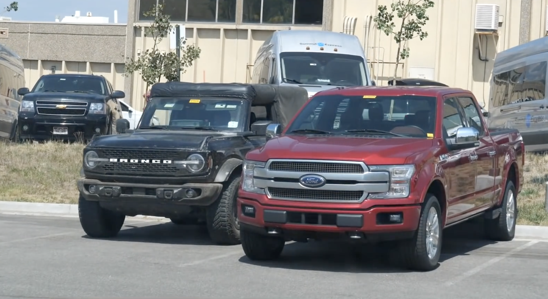 2021 Ford Bronco Sasquatch Size vs F-150 Comparison0.png
