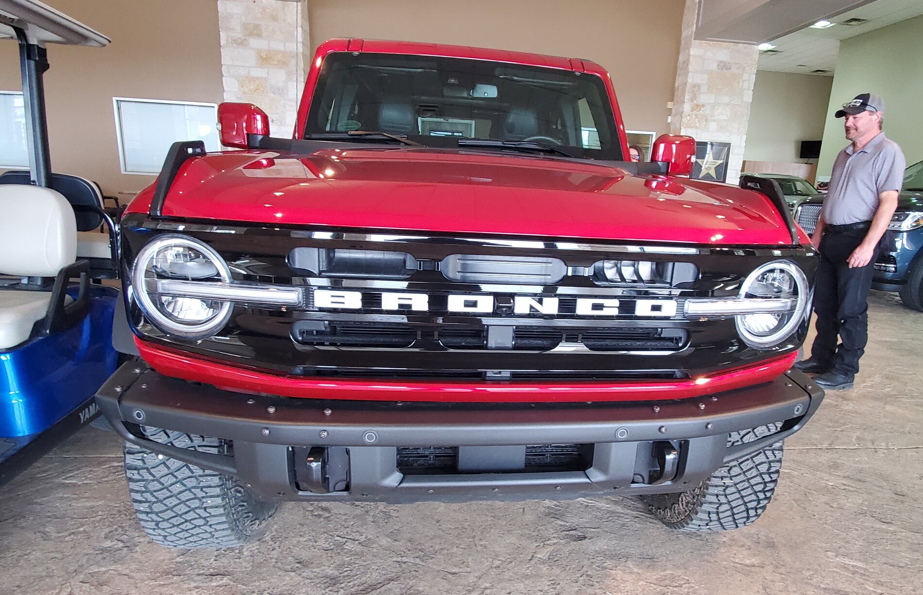 Ford Bronco Broncos at Johnson Sewell Ford : Rapid Red Outerbanks + Iconic Silver Badlands 20210330_112237