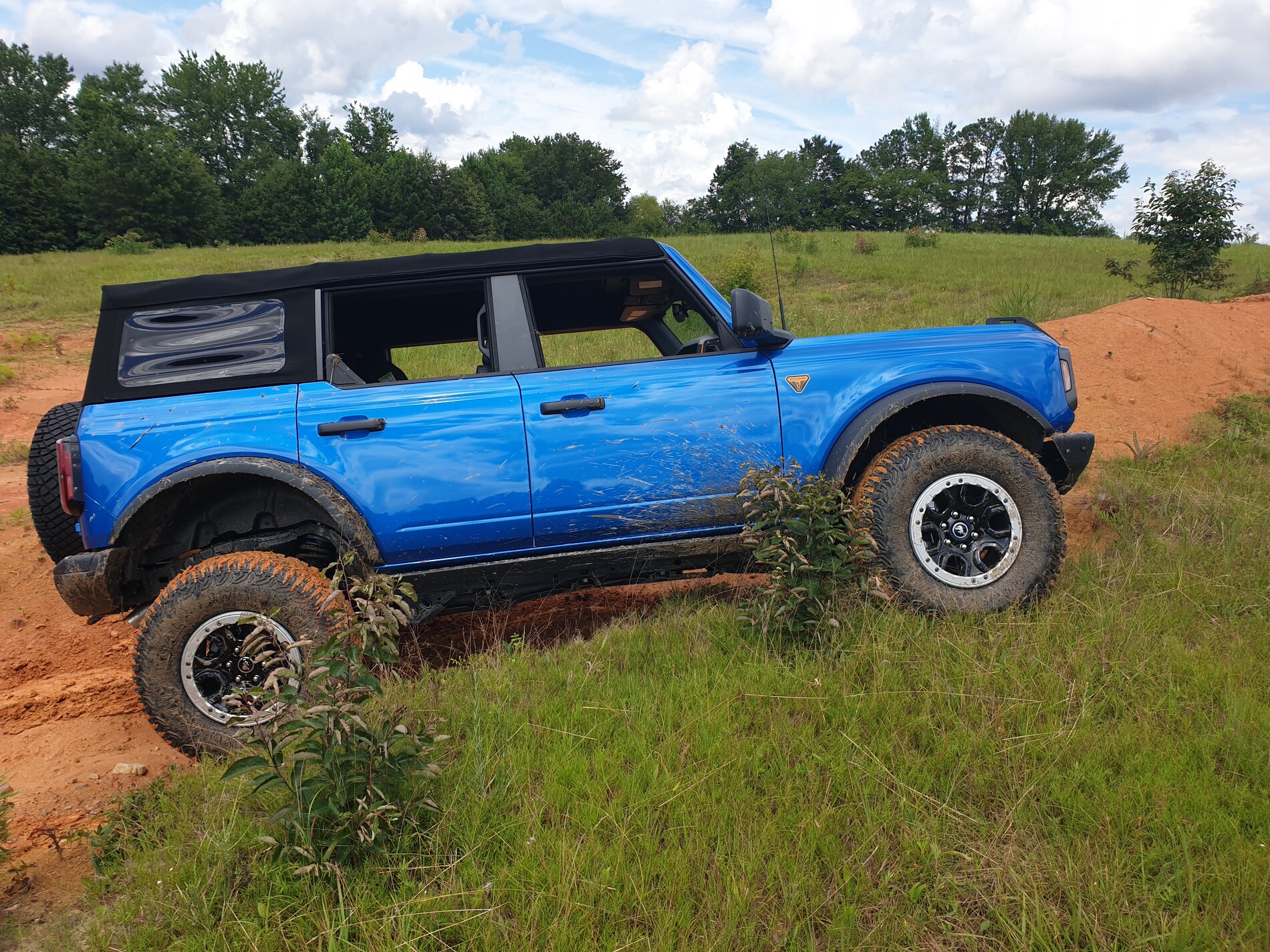 Ford Bronco VELOCITY BLUE Bronco Club 20210721_160501