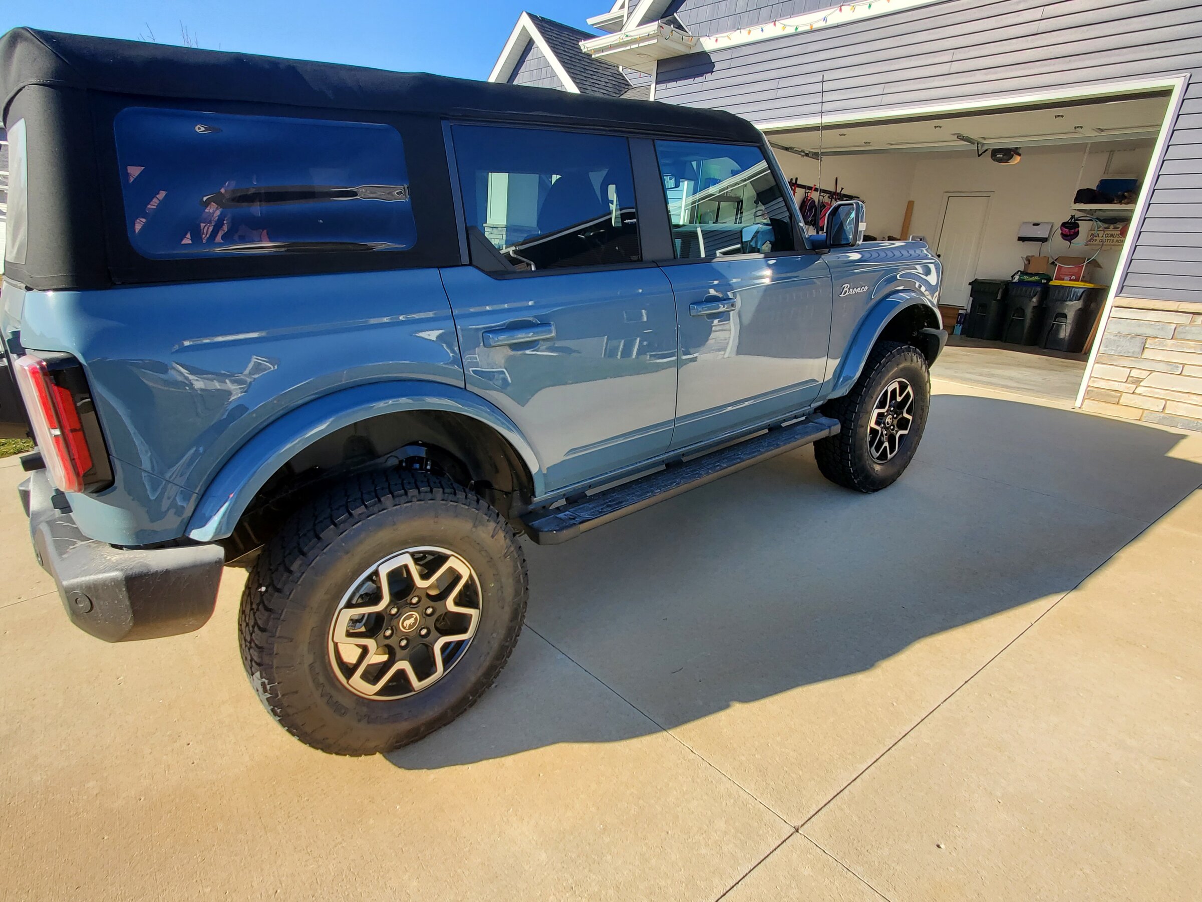 Ford Bronco OBX lifted and new tires - Rough Country 3.5" lift and 285/75R18 on the stock rims 20211216_130626