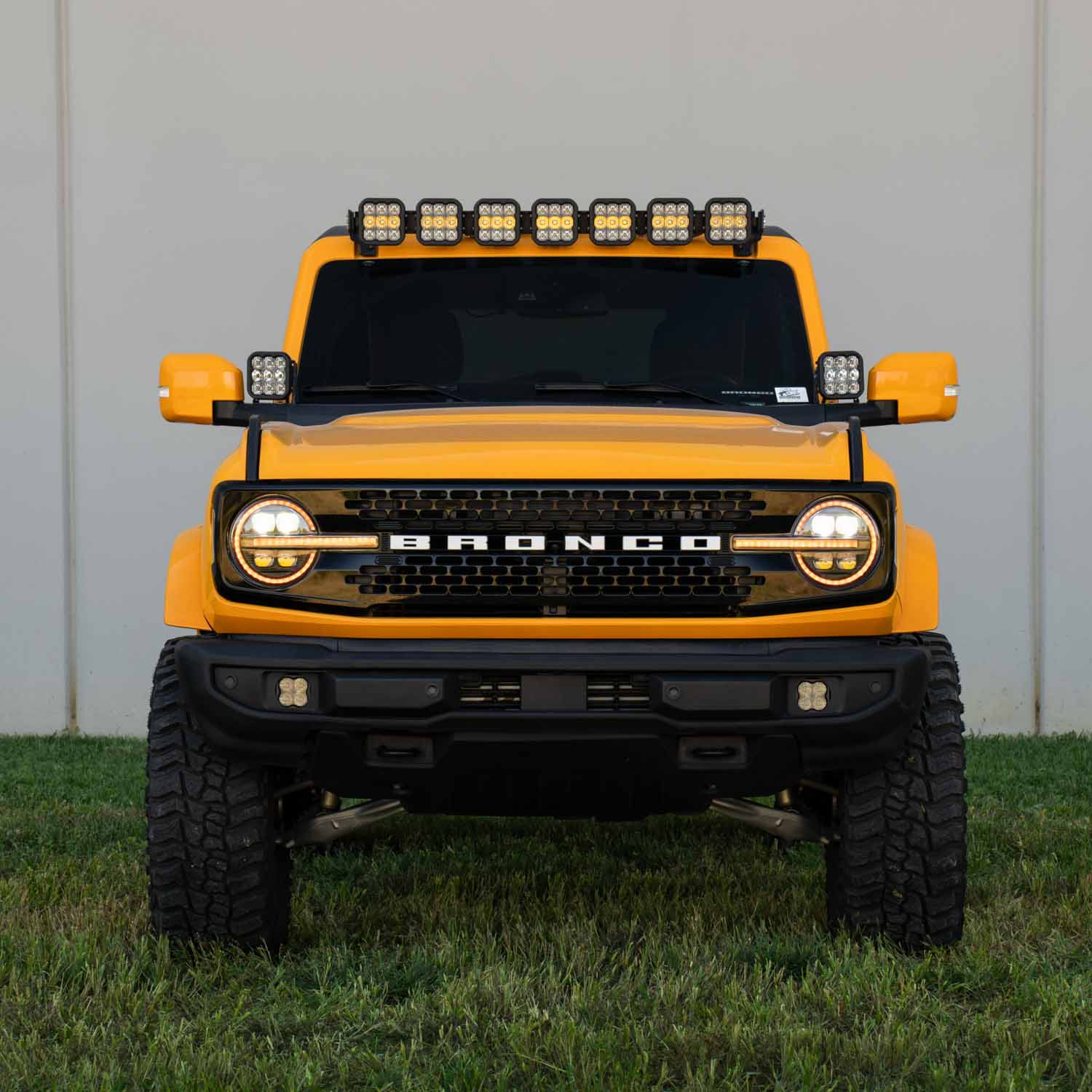 Ford Bronco IN STOCK: Form Lighting 2021-2024 Ford Bronco LED Projector Headlights 2021_Ford_Bronco_Form_HL_Creative_Straight_Amber_Lowbeam