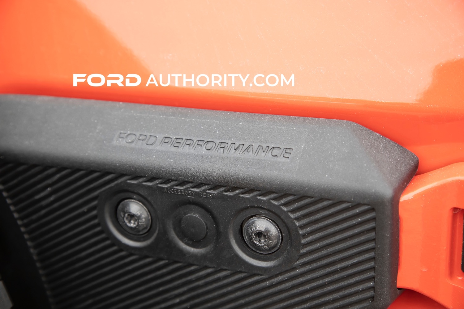 2022-Ford-Bronco-Raptor-Code-Orange-Real-World-Photos-Exterior-012.jpg