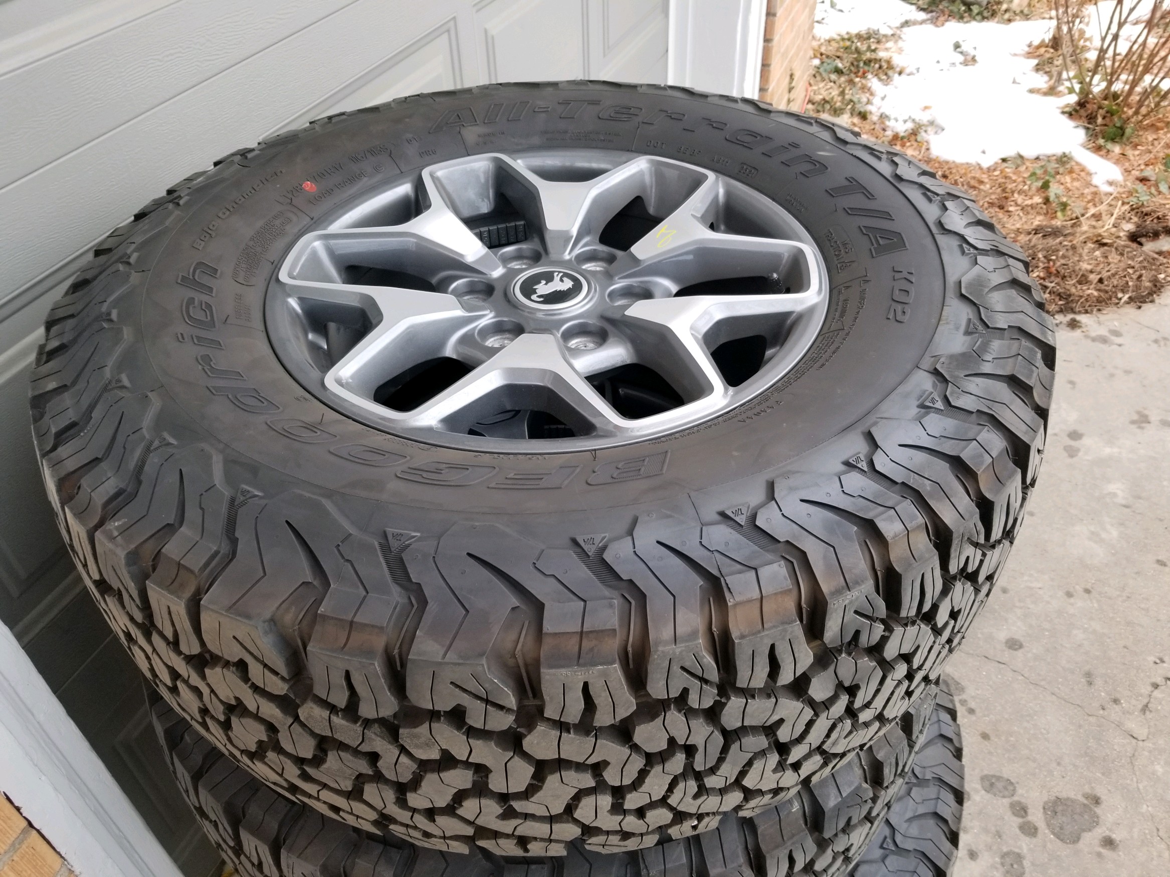 Ford Bronco O.E. Badlands Wheels and Tires, w/TPMS $1,750 OBO 20220111_103748