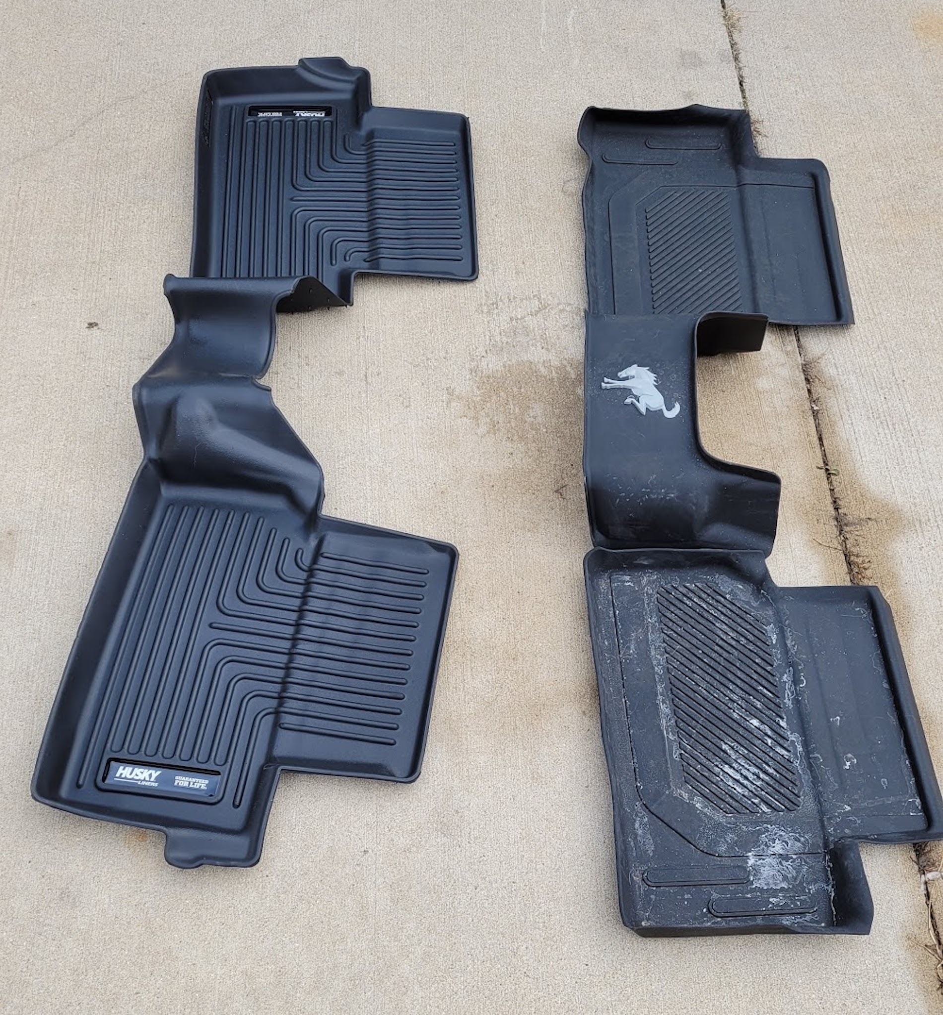 Ford Bronco Husky Floor Liners Mats vs Ford Factory Floor Liners - pics & review 20220116_154152