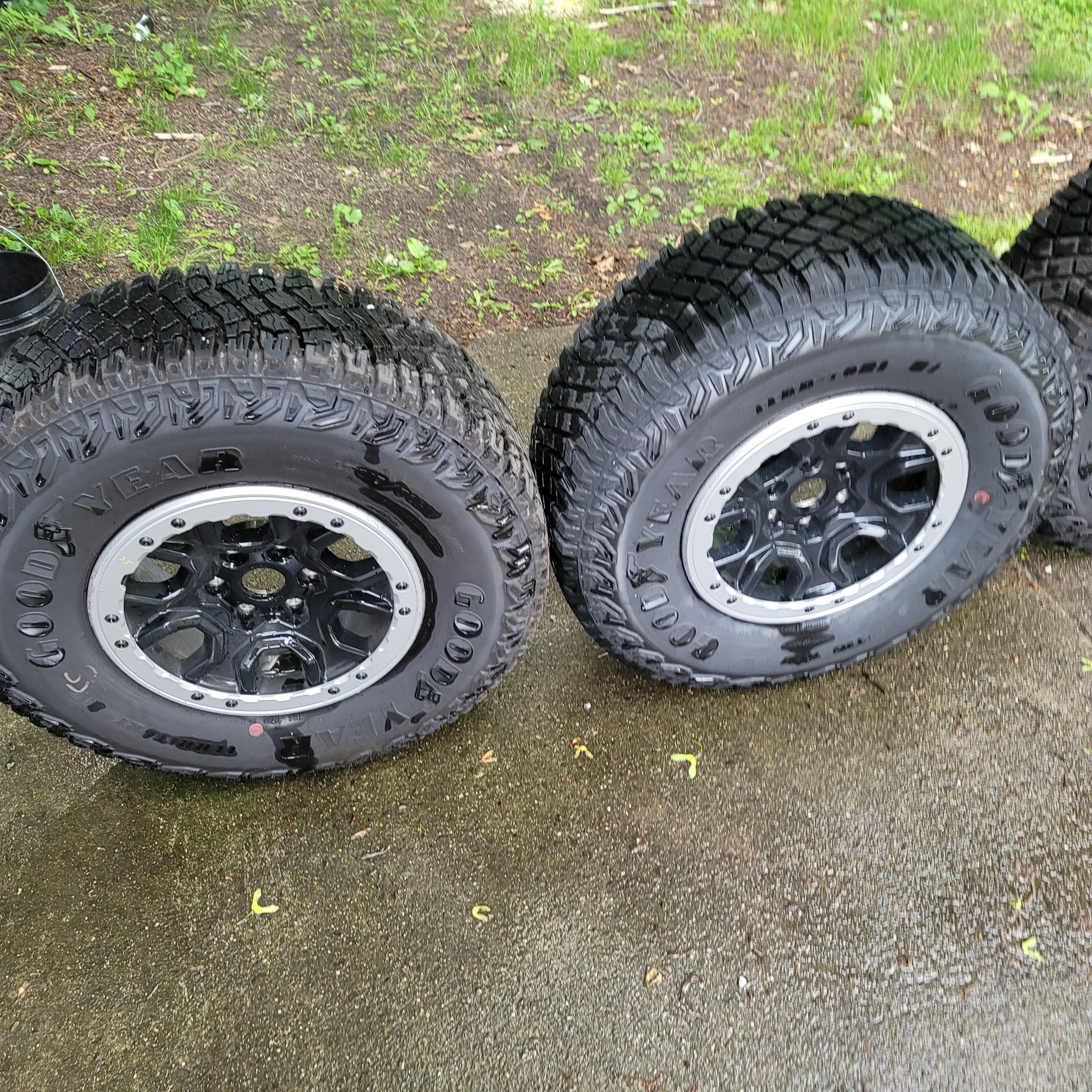 Ford Bronco (SOLD) Badlands 5 SAS Wheels, Tires, TPMS, and nuts 20220613_155909