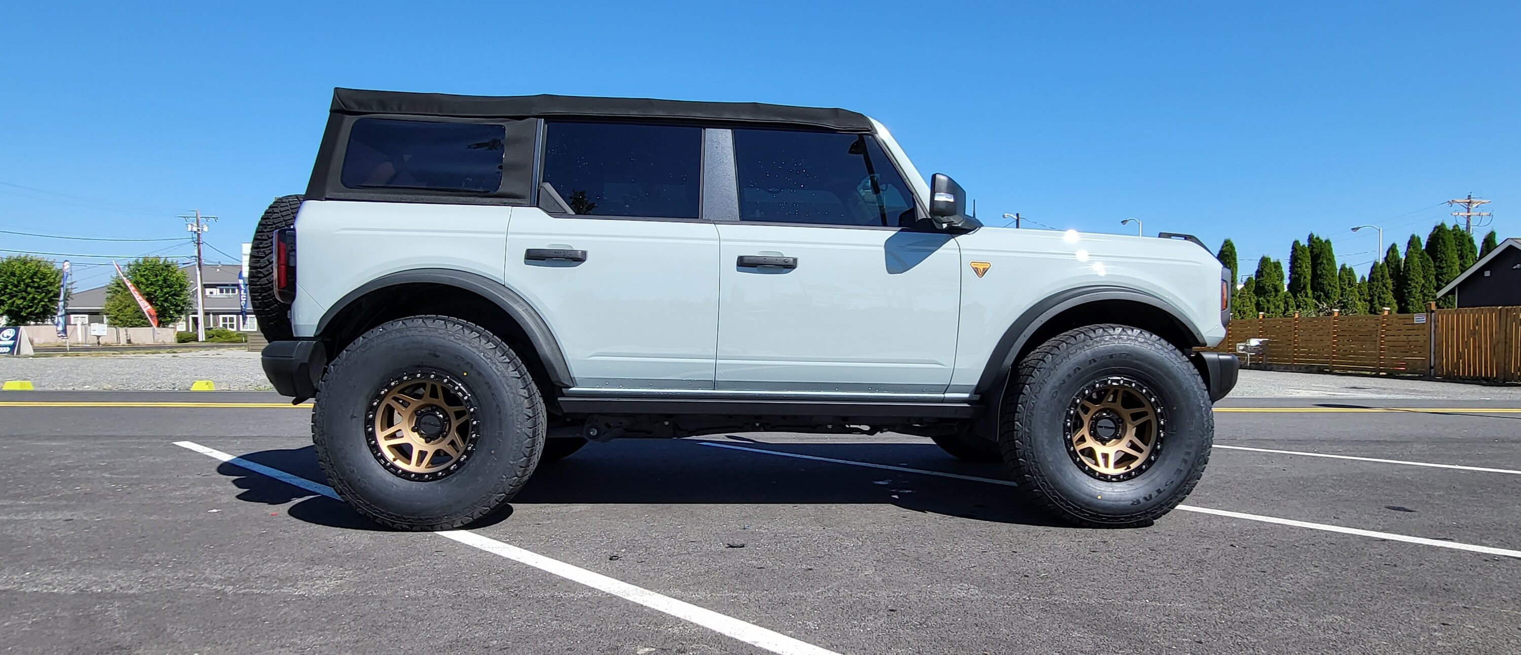 Ford Bronco Will 37s fit on Sasquatch for a direct drive to 4x4 shop to get lift installed? 20220817_153509