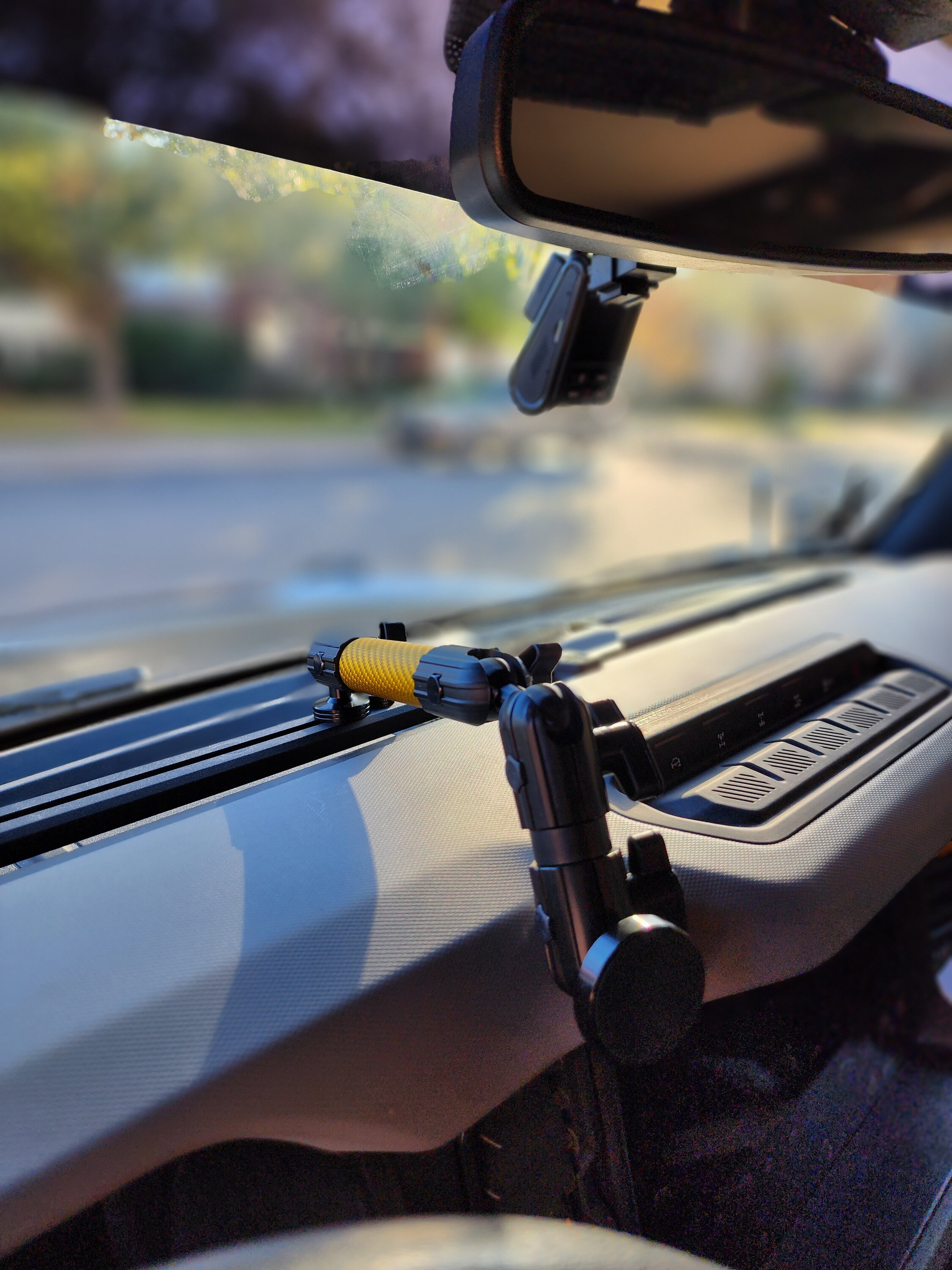 Ford Bronco Bulletpoint mount on Mabett accessory rack 20221130_161318