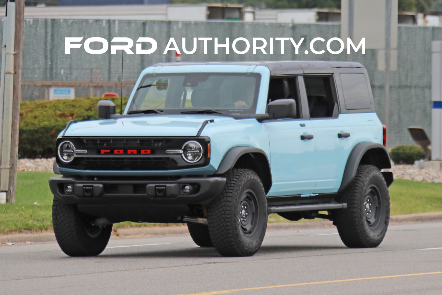 Bronco Robin's Egg Blue + Black Grill + Black Painted MOD Top Bronco Heritage Spotted 2023-Ford-Bronco-Prototype-Spy-Shots-Robins-Egg-Blue-Potential-Heritage-Edition-with-Black-Acc