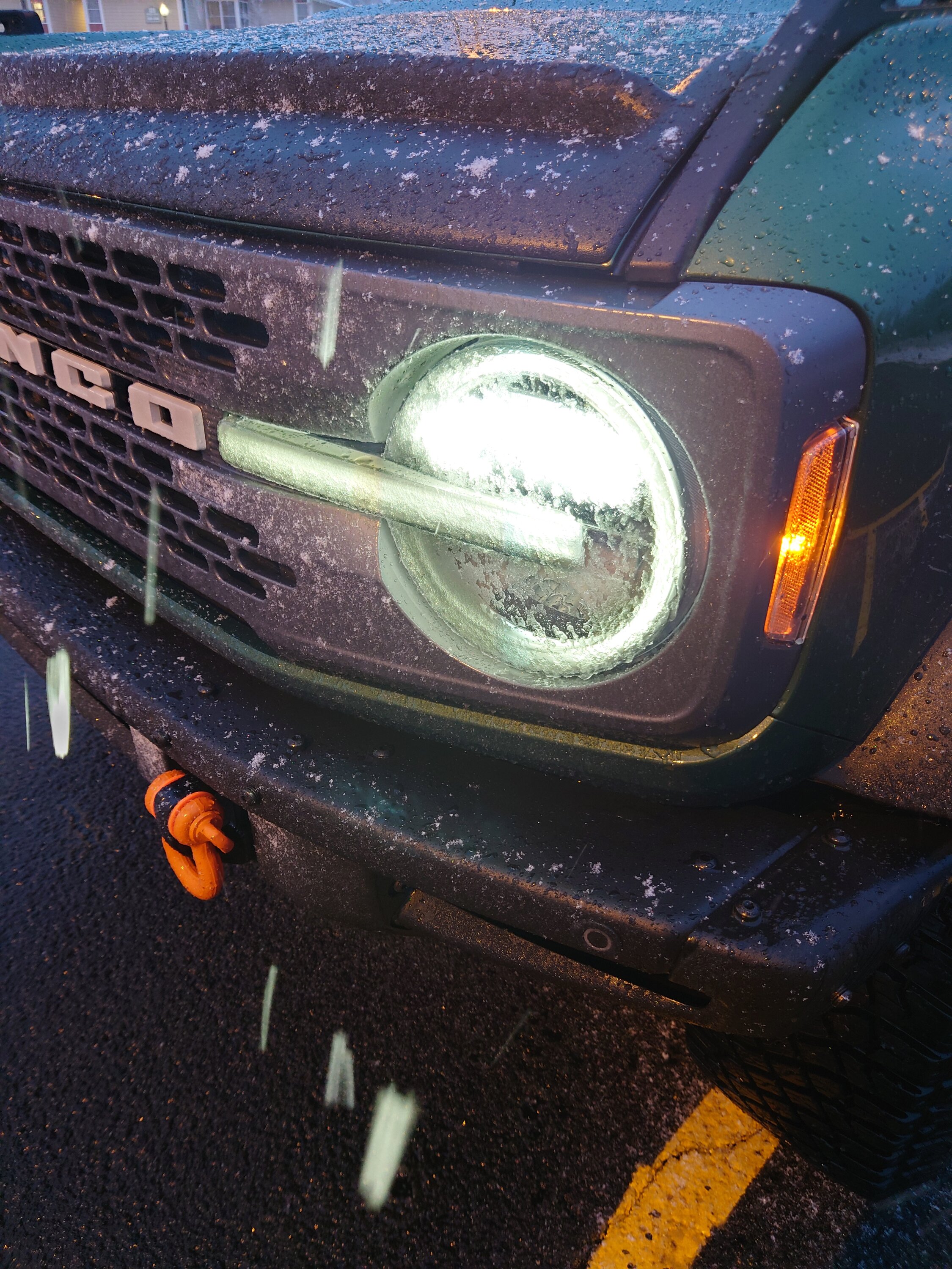 Ford Bronco Windshield, Headlight and Sensor Ice 20230122_171427 - Copy.JPG