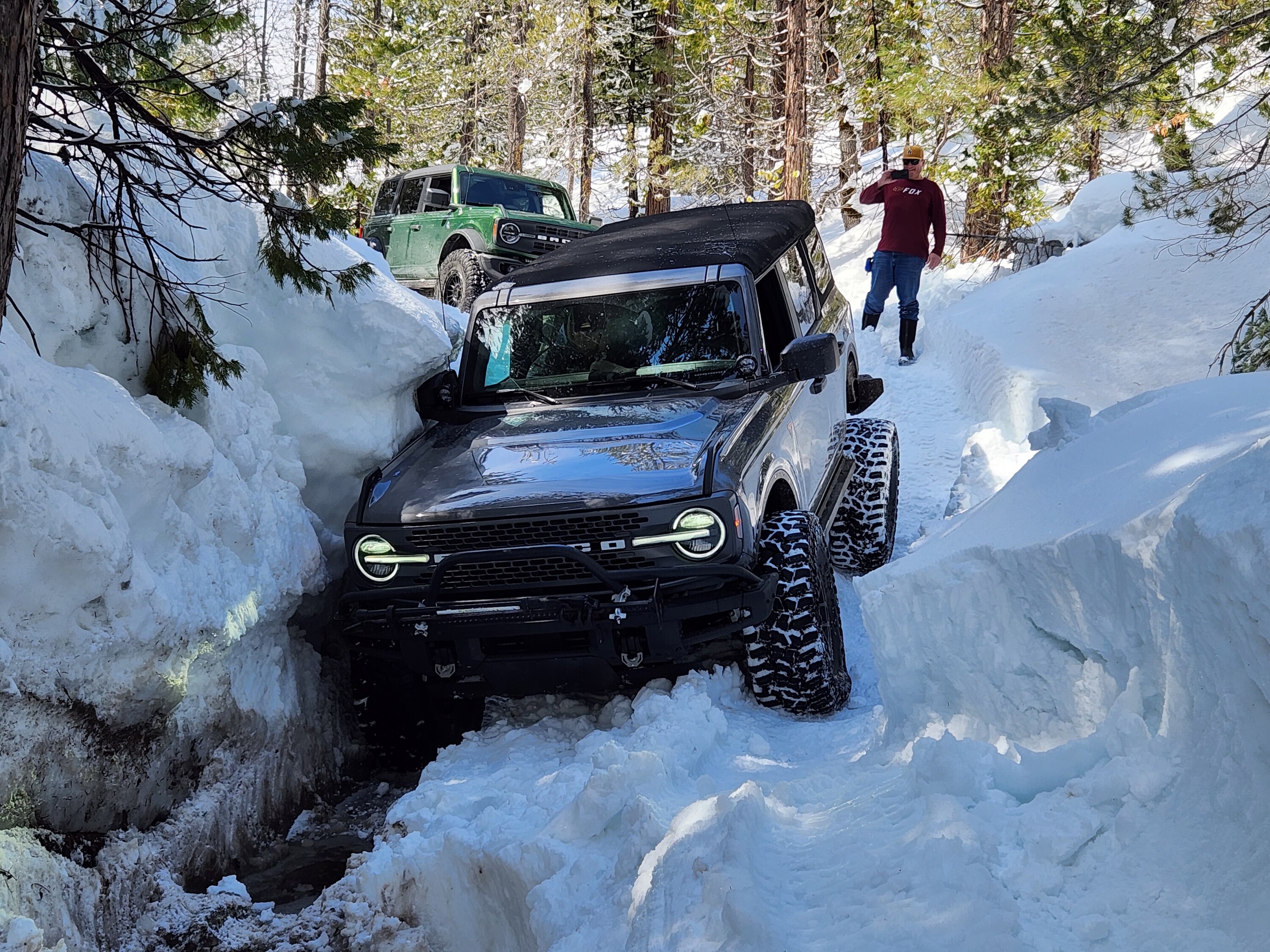 Ford Bronco Bucking Broncos Bust'in Loose in Snow Eagle Lake, Fordyce Trails 20230325_122001