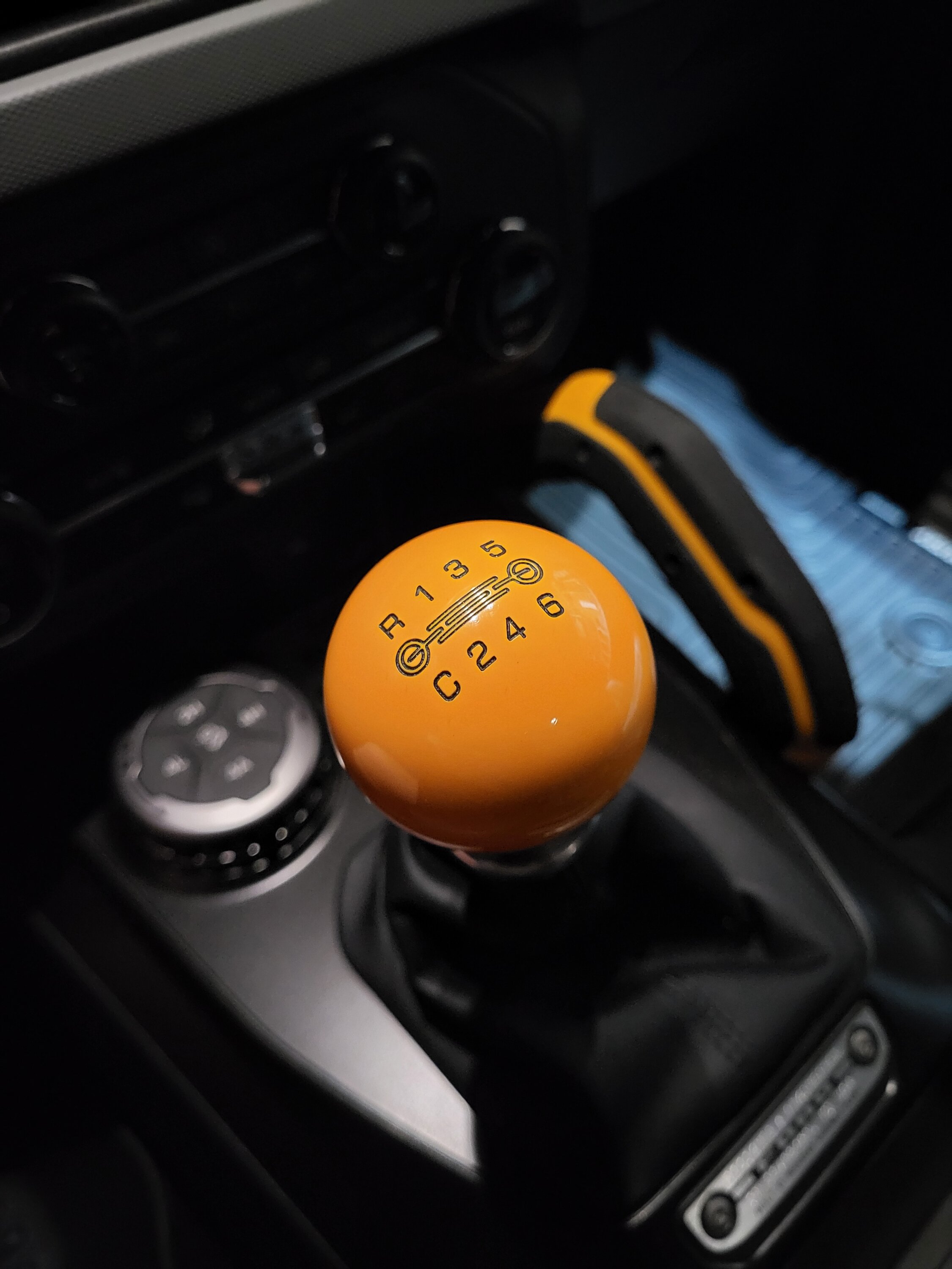 Ford Bronco Anyone replace Shift Knob yet? 20230414_202751