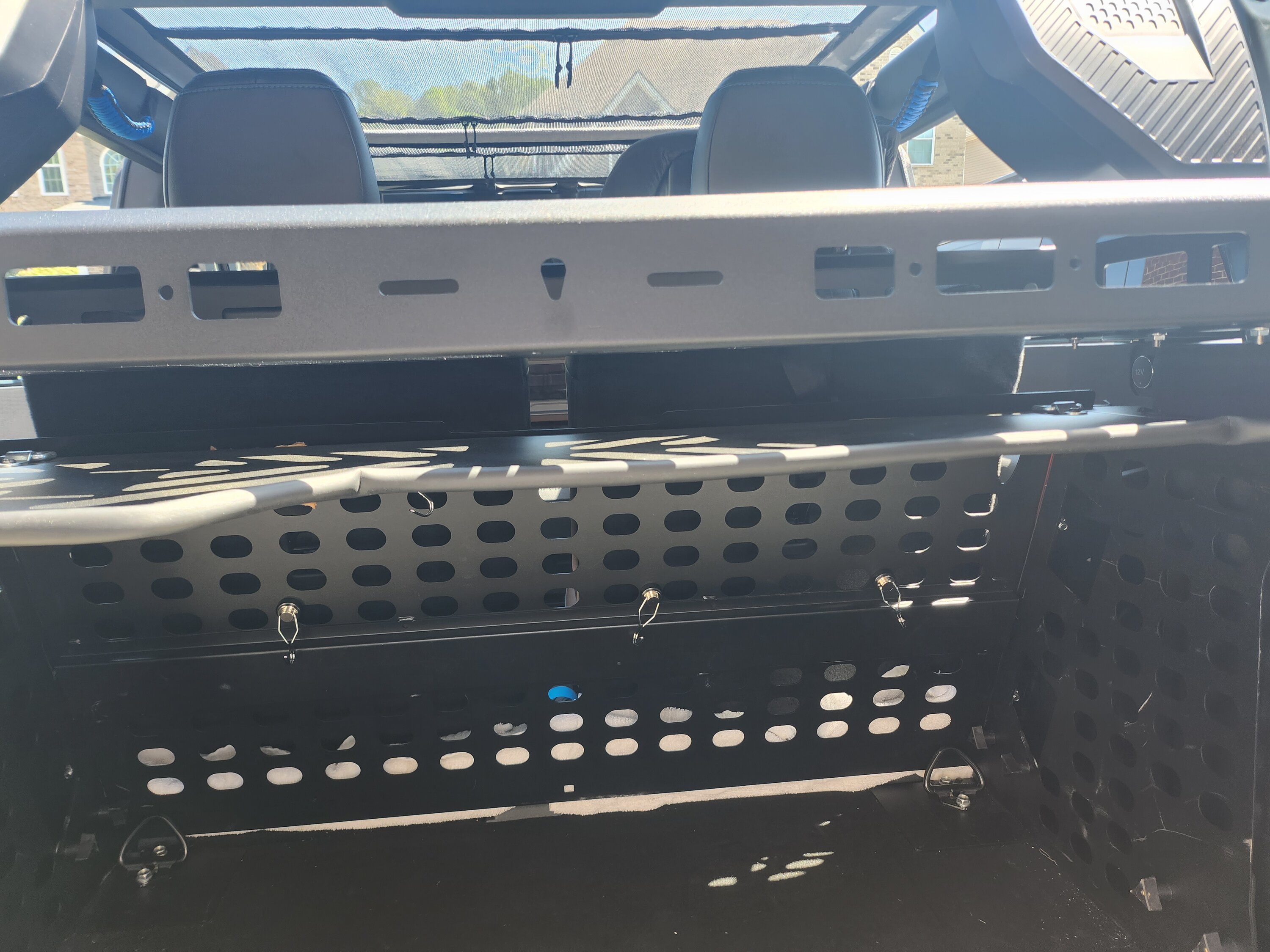 Ford Bronco Stinger tailgate sub installed, Stinger 700w amp install under driver seat with pics, 6.5 Mabett rear Kickers 20230419_150211