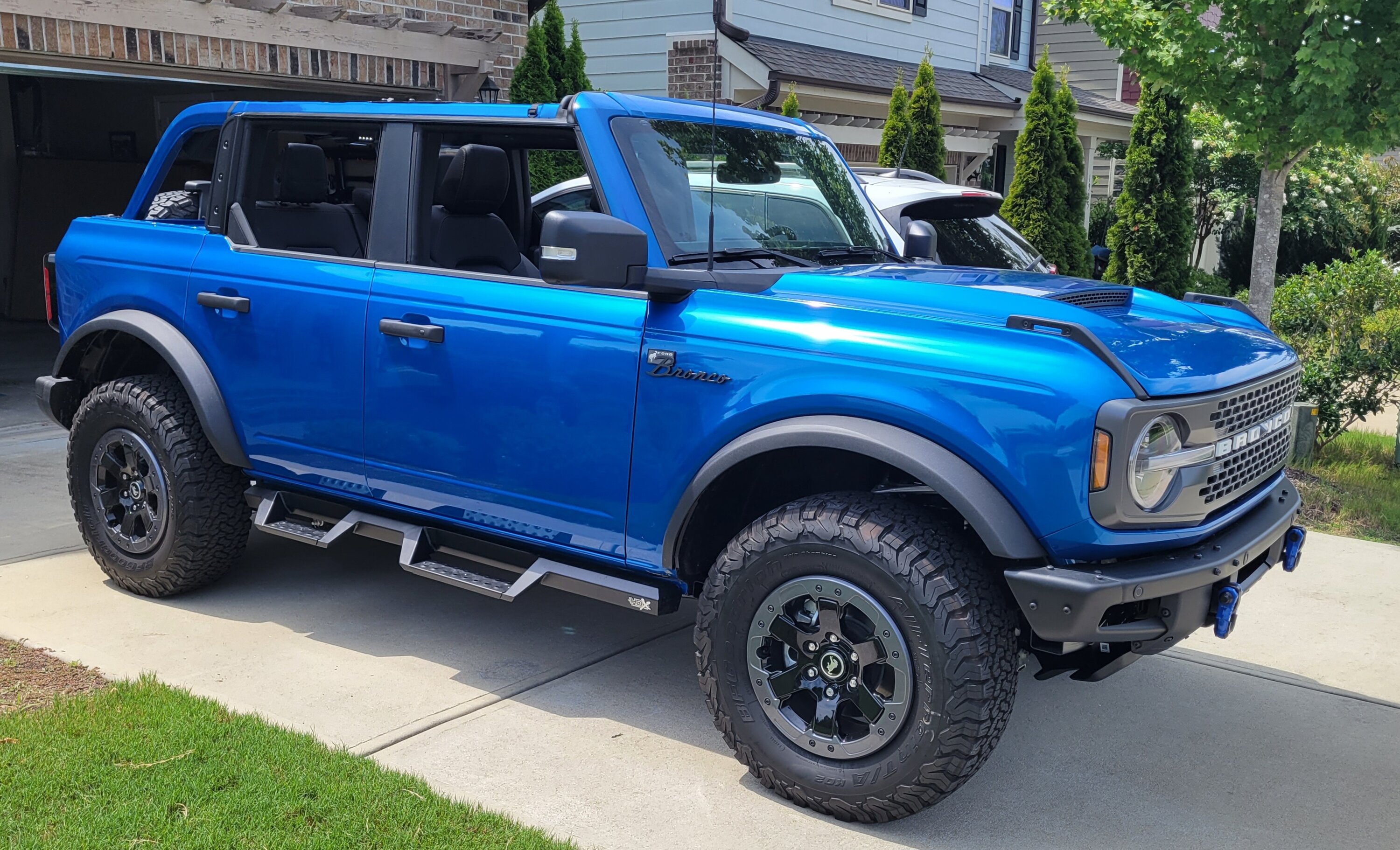Ford Bronco VELOCITY BLUE Bronco Club 20230825_132822