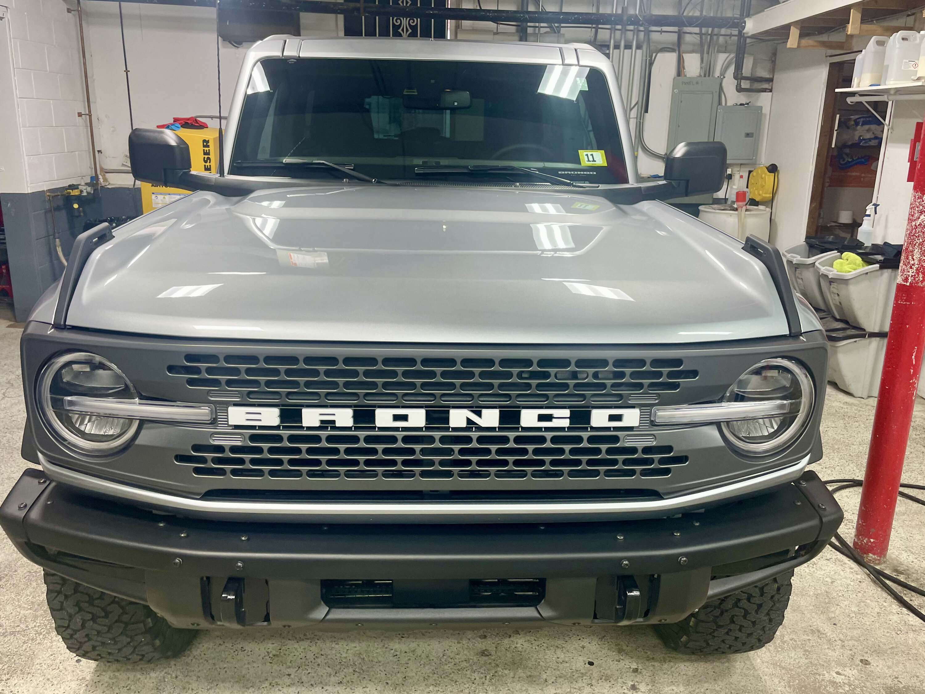 Ford Bronco ICONIC SILVER Bronco Club 2024020717005451--879821874833223323 (1)
