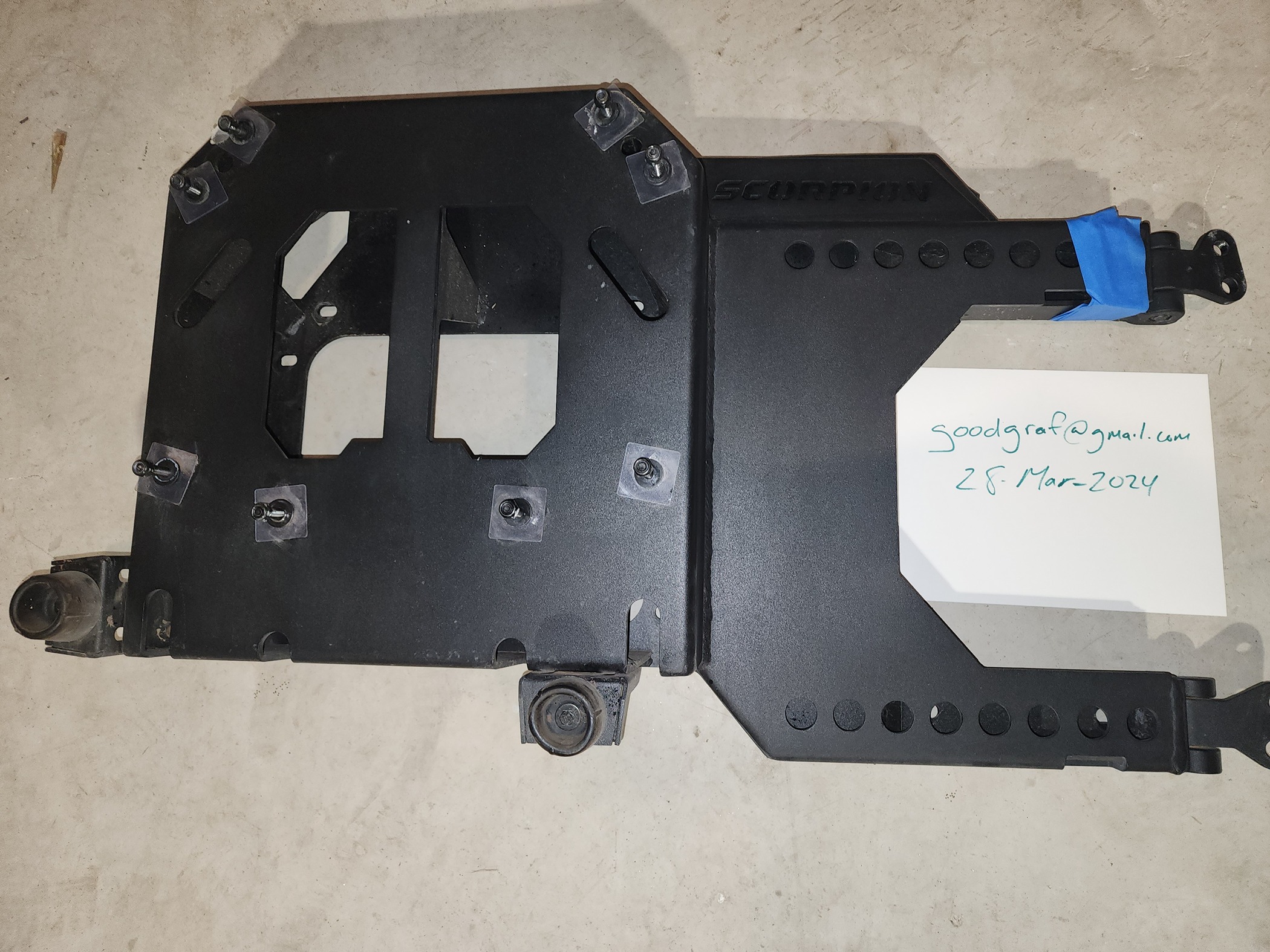Ford Bronco Scorpion P000056 Heavy-Duty Tire Carrier for Sale - Local Pick-up North Texas 20240328_211827