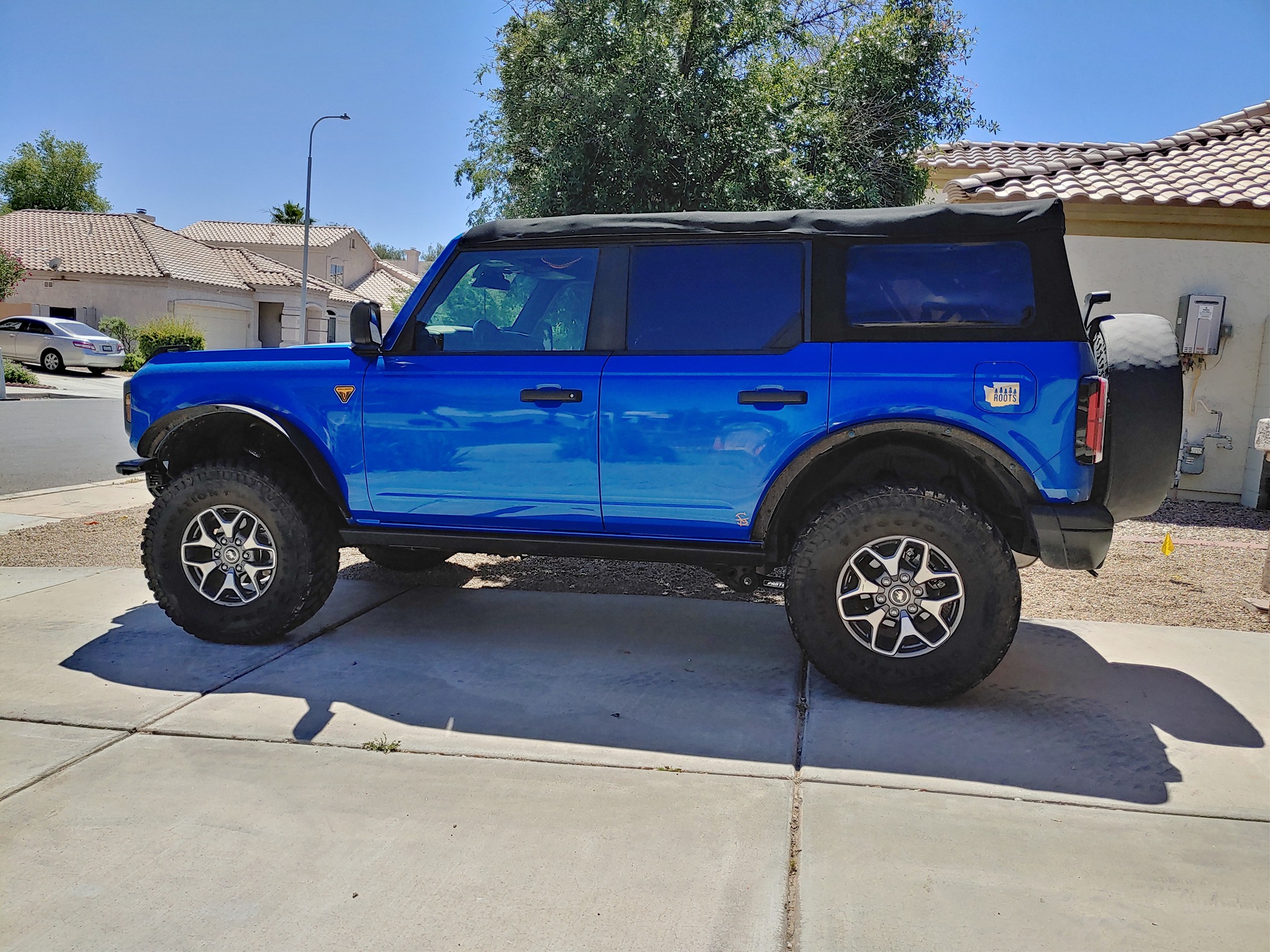 Ford Bronco VELOCITY BLUE Bronco Club 20240526_142515_HDR