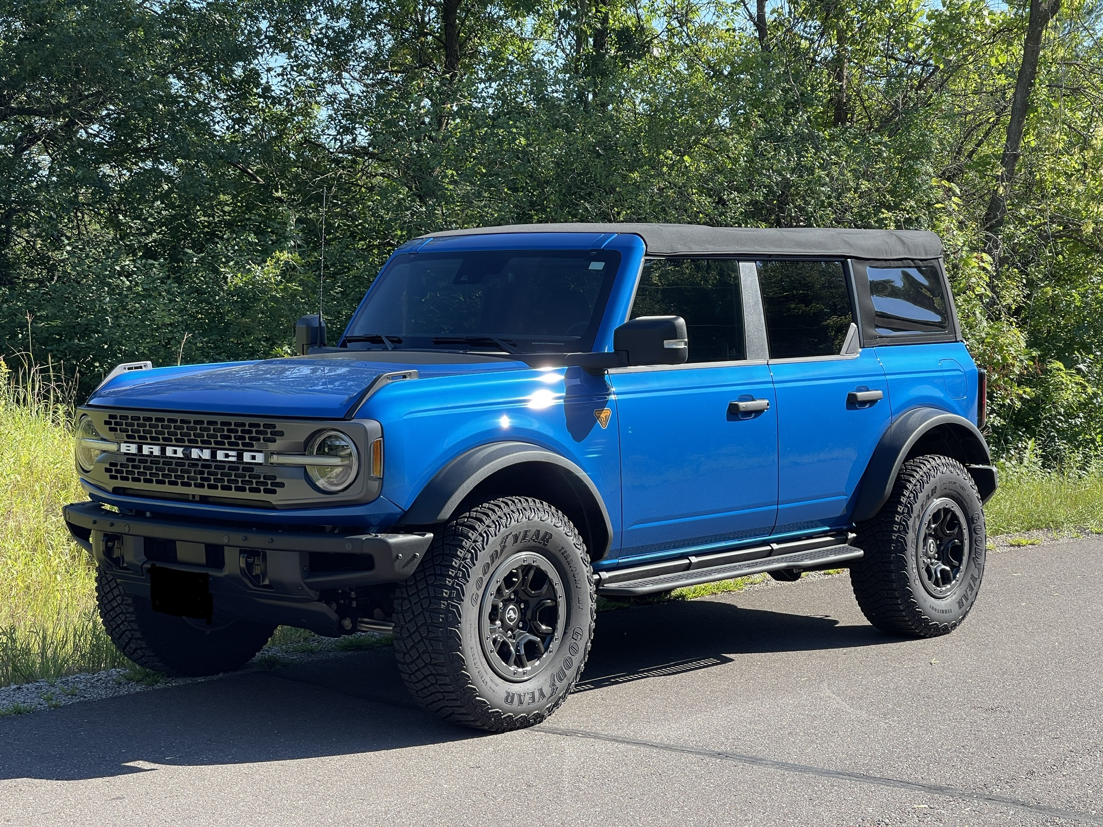 Ford Bronco Bronco6g HELP! Me pick a Color Velocity Blue or Race Red ? ? ? ? Post photos 25A85501-FFDA-4F0B-A79C-9EC679BB8CE3