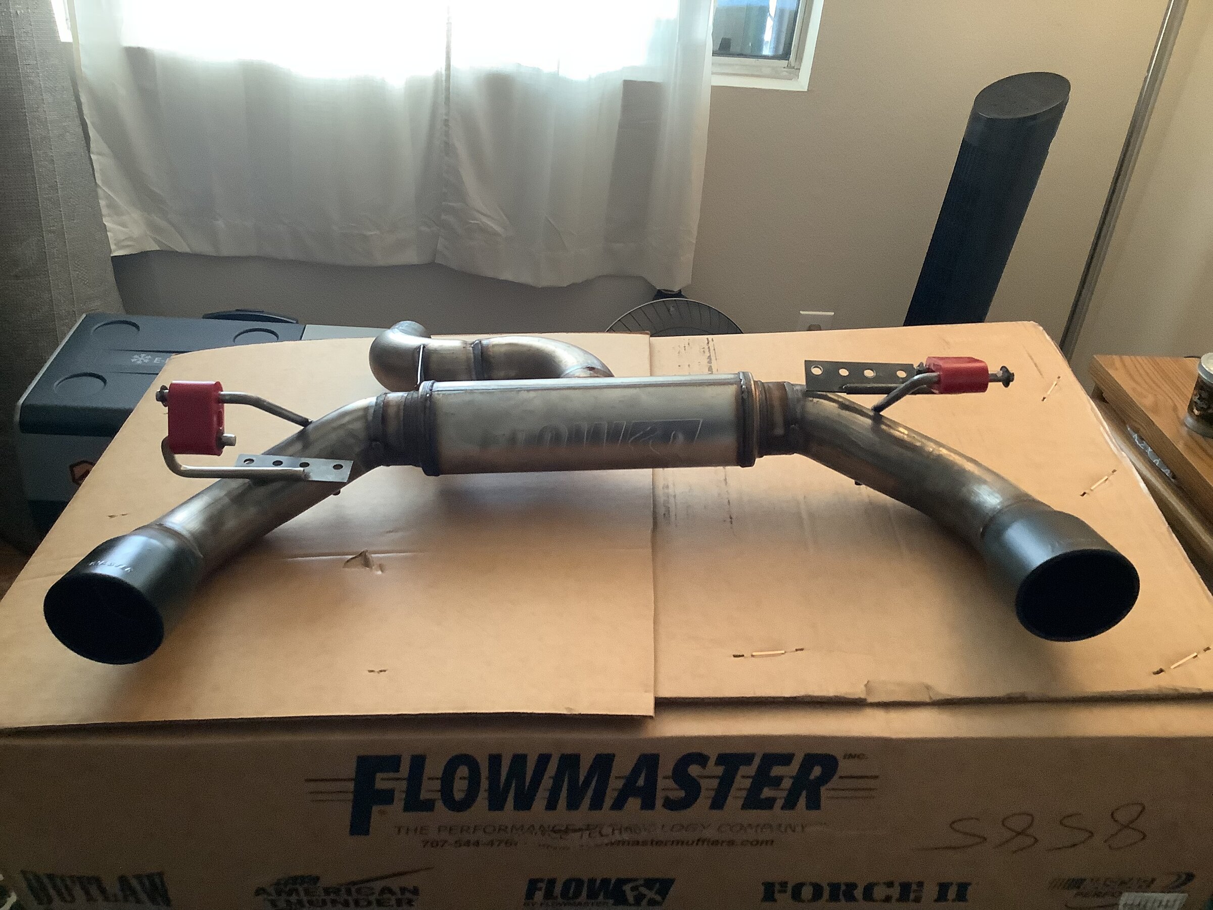 Ford Bronco Flow master FX exhaust for sale 26468D97-5234-40B0-B4DF-AA064103C1EE