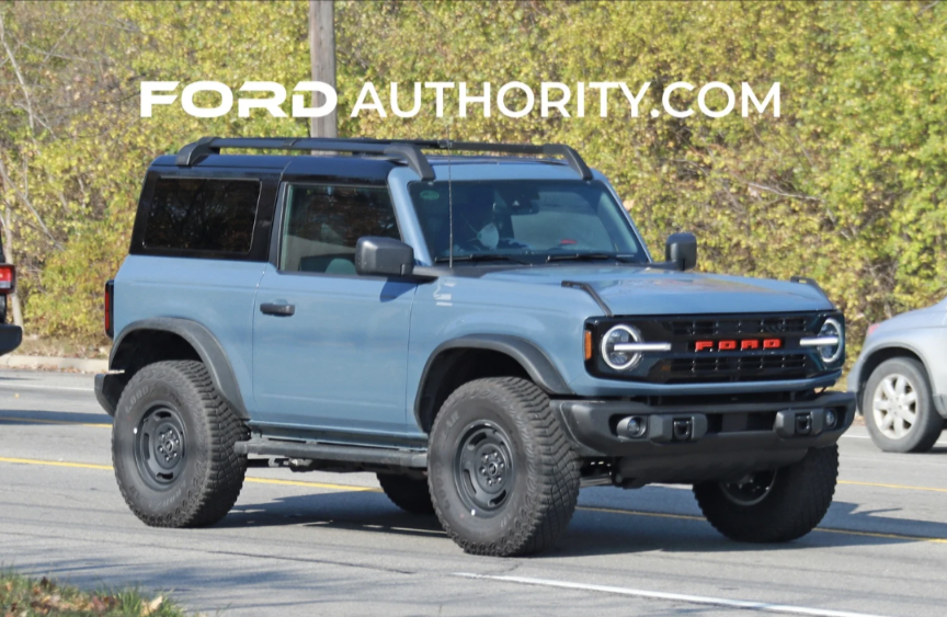 Ford Bronco Azure Gray AGM Heritage Edition Bronco Spotted 26622F63-EF9D-4406-A173-1216B398B8E7