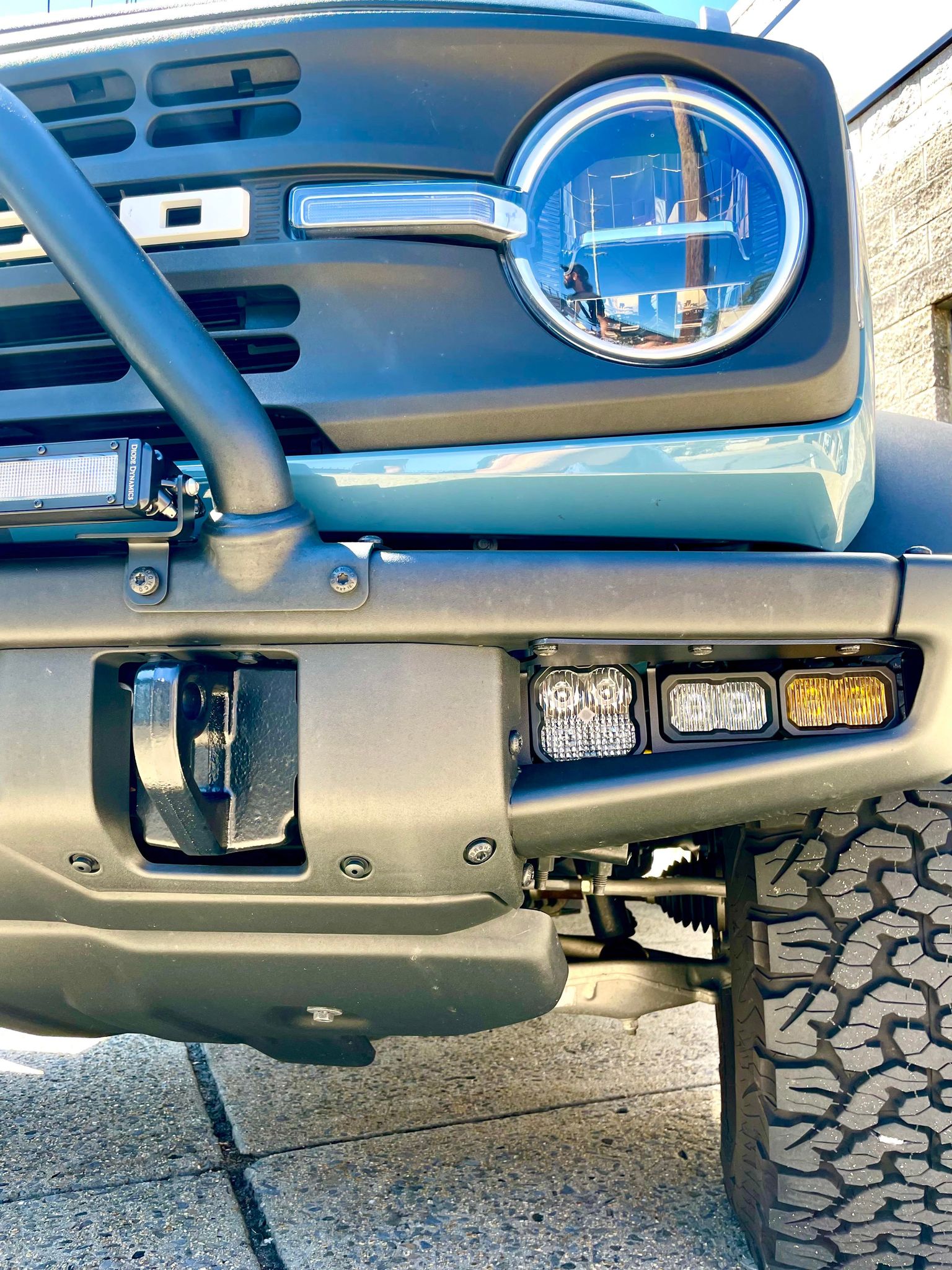 Ford Bronco Looking for good fog light option for modular bumper with yellow & white options 305449976_491269192392242_8483762161279700545_n