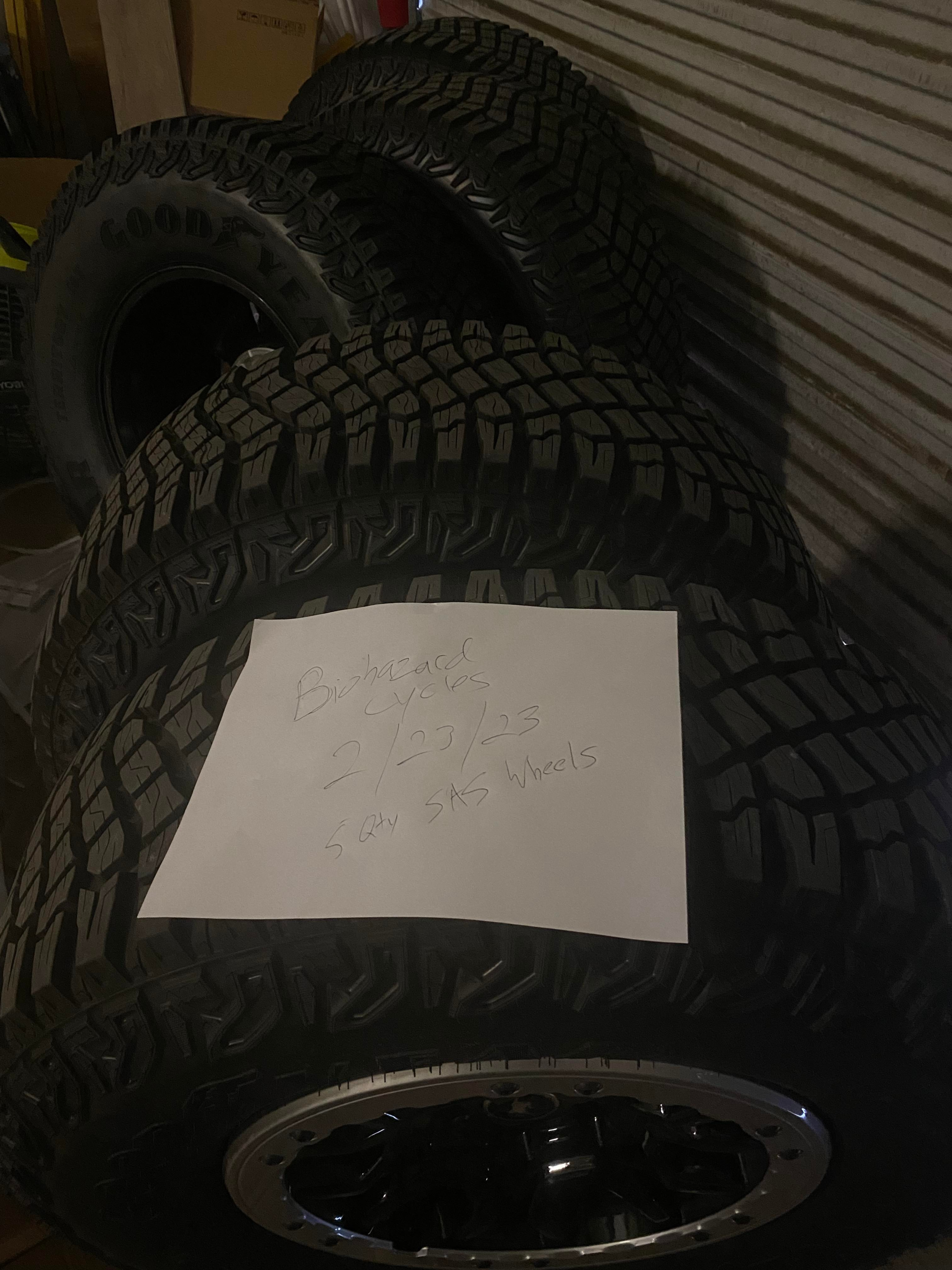 Ford Bronco FS: 2023 85 miles sas wheels tires tpms badlands $2500 331101575_871051414180893_5979788894102194621_