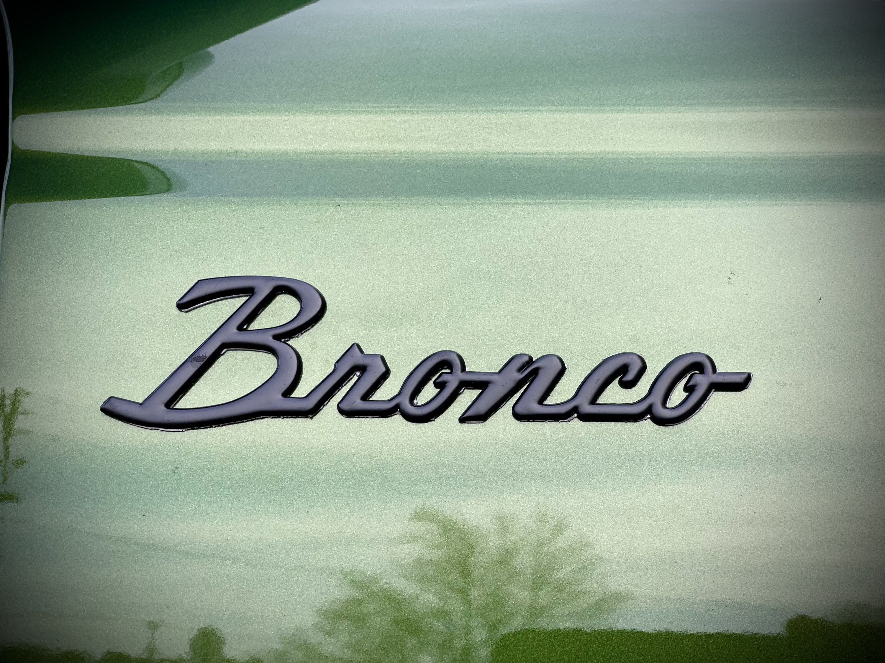 Ford Bronco ERUPTION GREEN Bronco Club C4C7A1B6-5BBE-429C-ABF4-F857810D7276