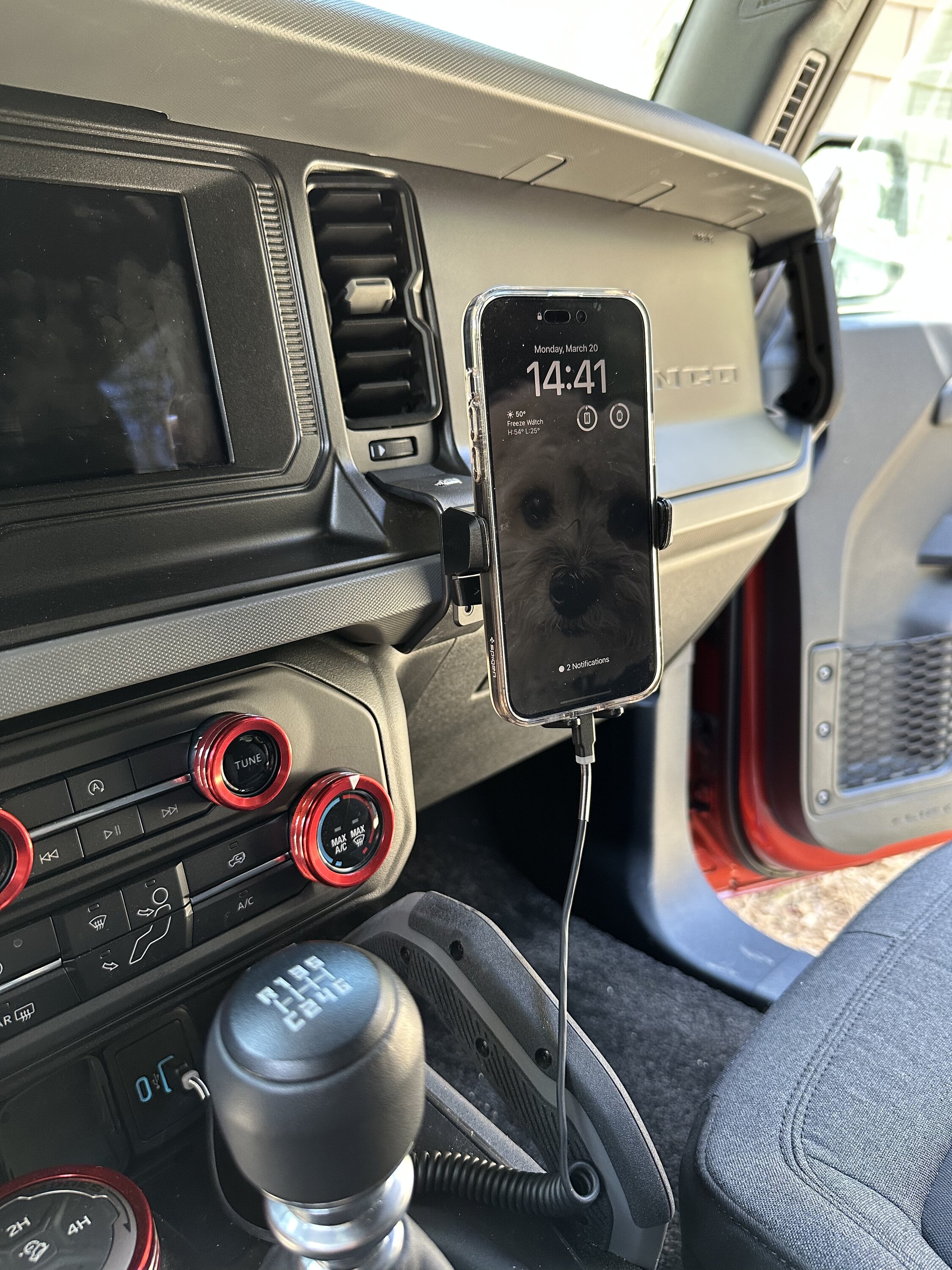 Ford Bronco Finally found a phone mount that checks the boxes... Sorta 1679362606283