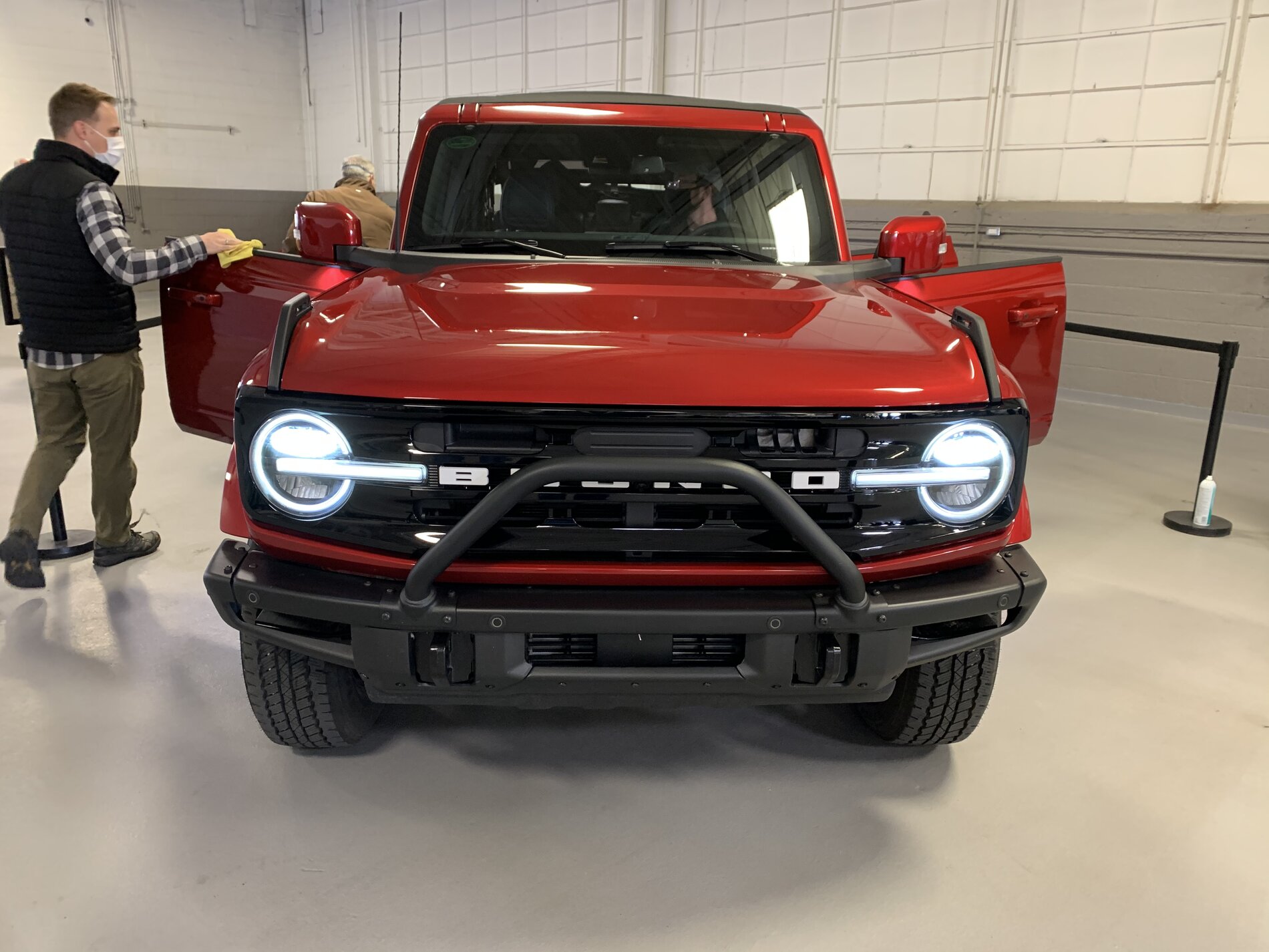 Ford Bronco Rapid Red / Navy Pier Outer Banks @Bill Brown Ford Livonia 3E8DF379-C4E7-48EC-9F53-64A61B2A4969